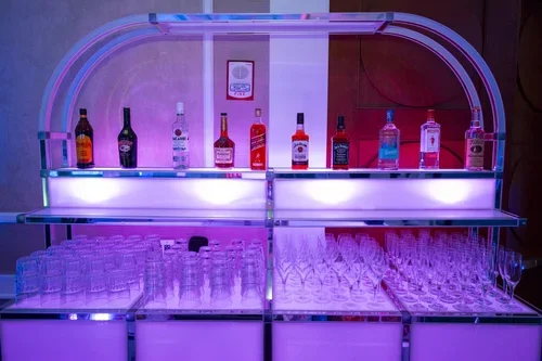 Bar Back