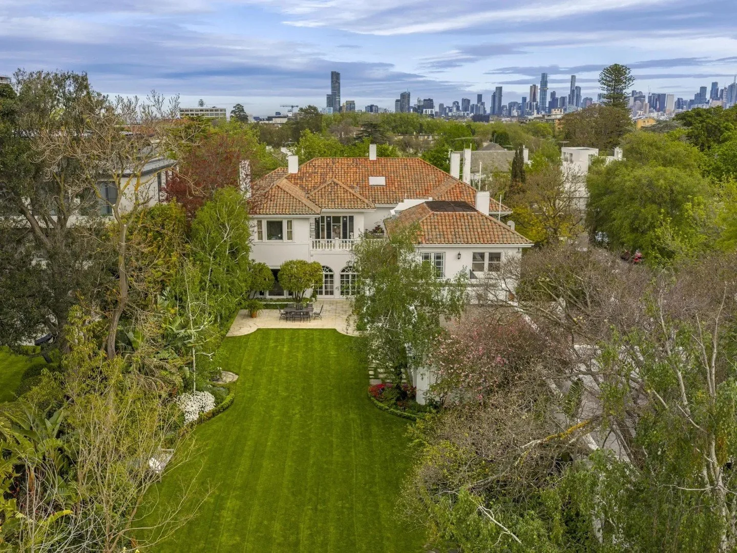 Growing up in Australia, Melbourne always felt like one of those cities that had something for everyone. From its vibrant arts and culture scene to its iconic laneways, world-class dining and renowned coffee culture, it has a unique energy that keeps