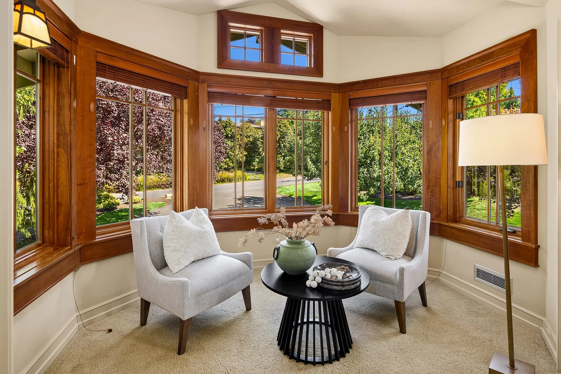 Ensuite sitting area