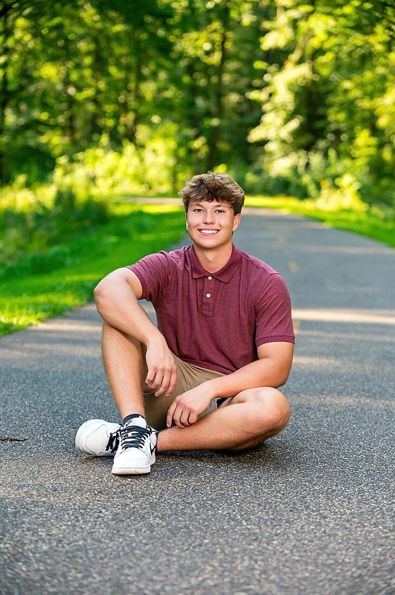 What Should I Wear for Senior Pictures?