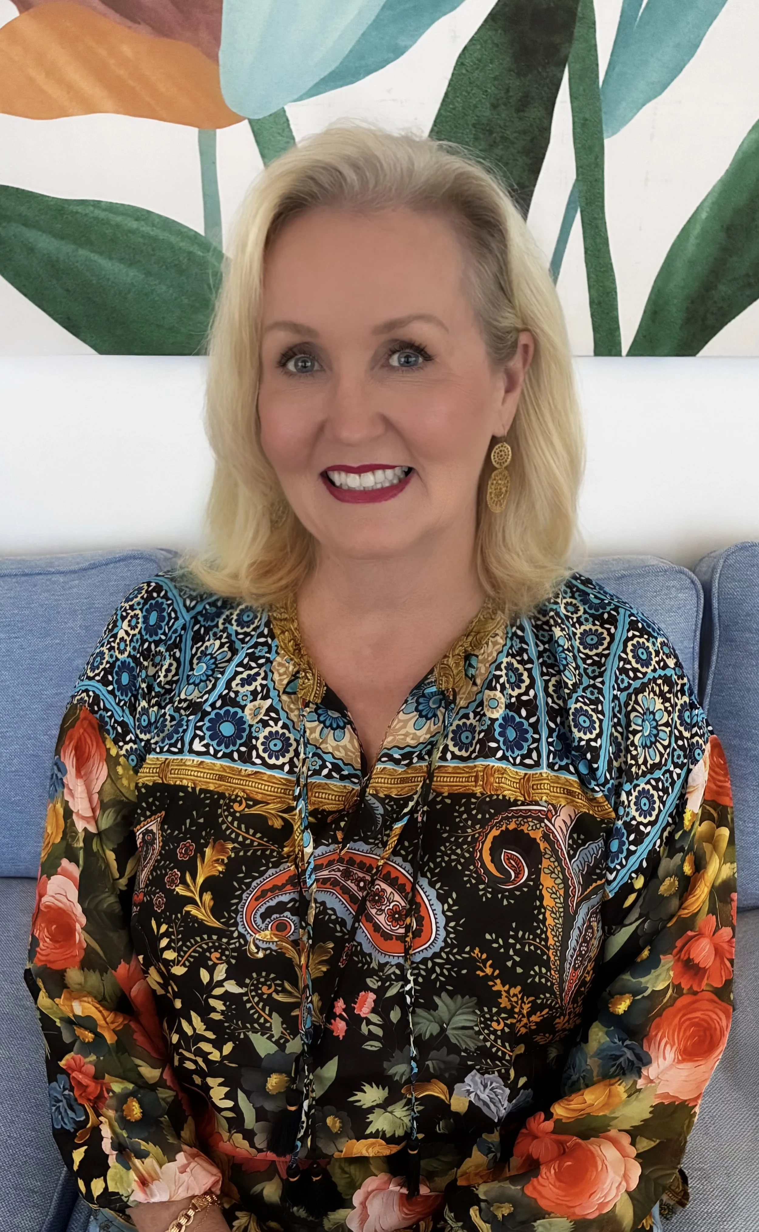 Headshot of Tampa Couples Therapist Irene Thompson, LMHC