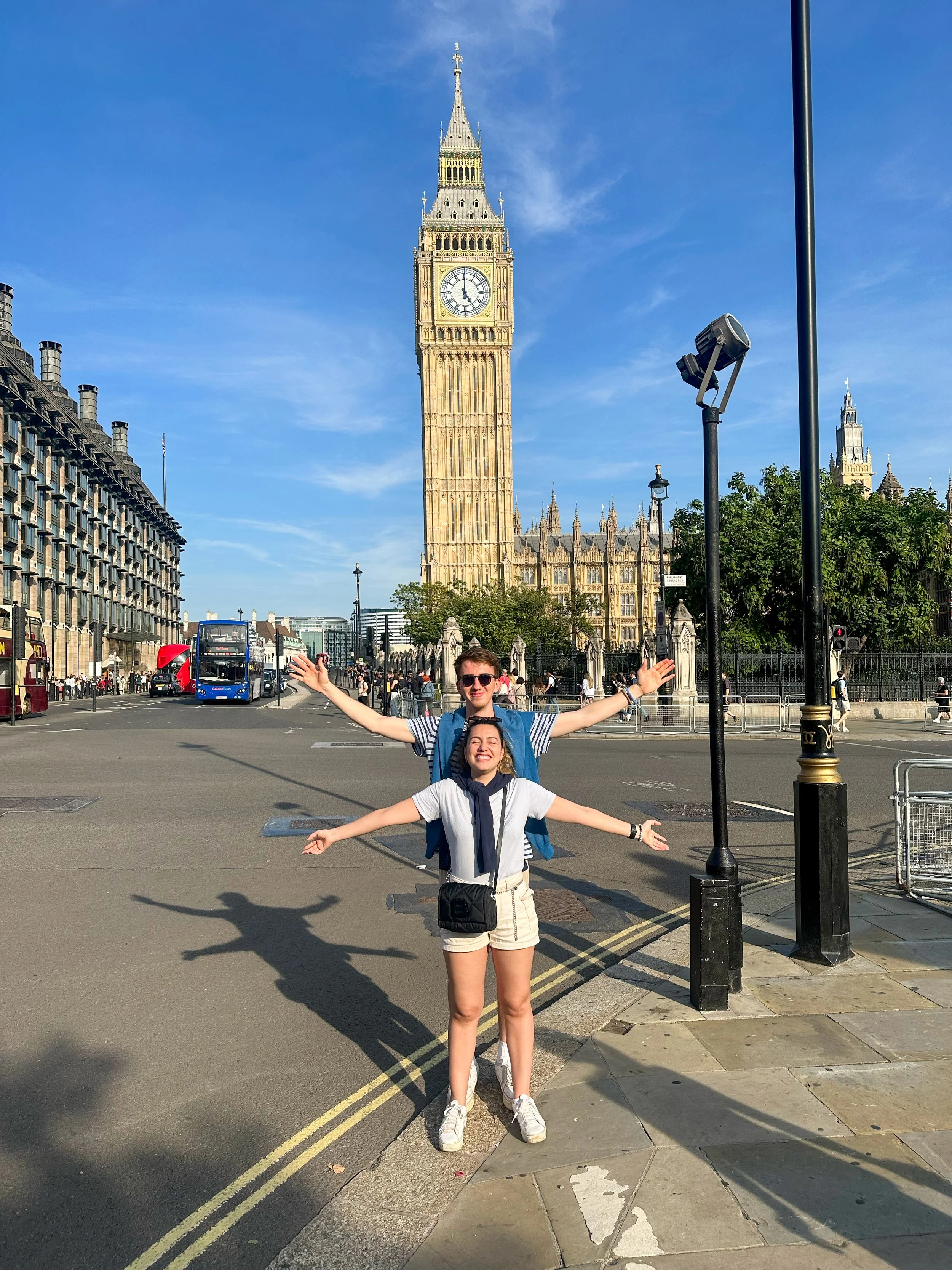 Big ben couple photo london england.jpg