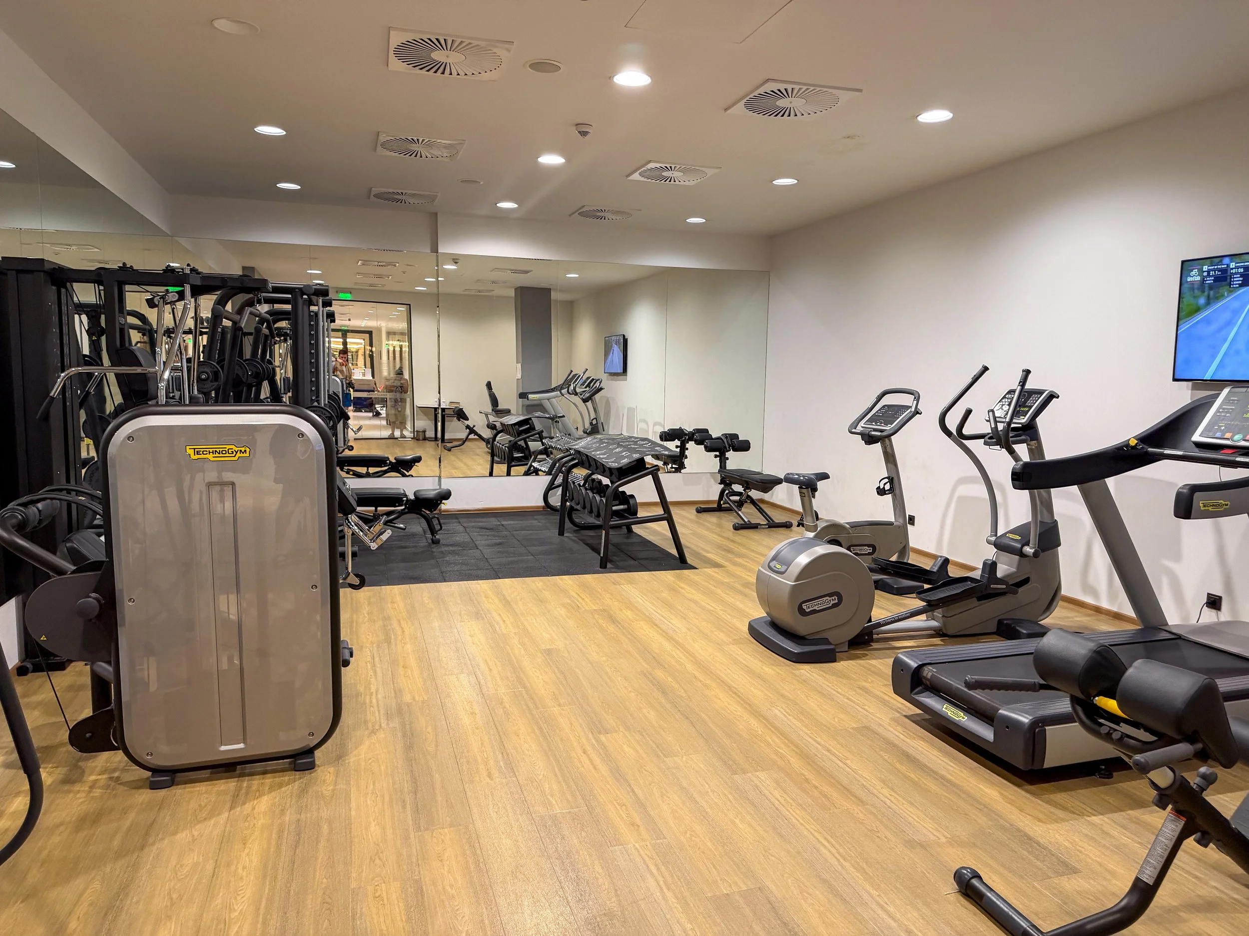 Gym facility at Astor Garden Hotel