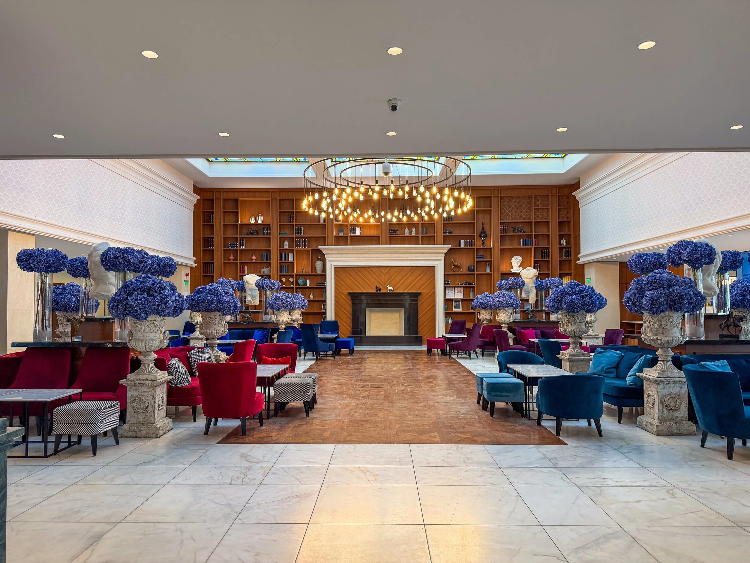 Lounge area at Astor Garden Hotel