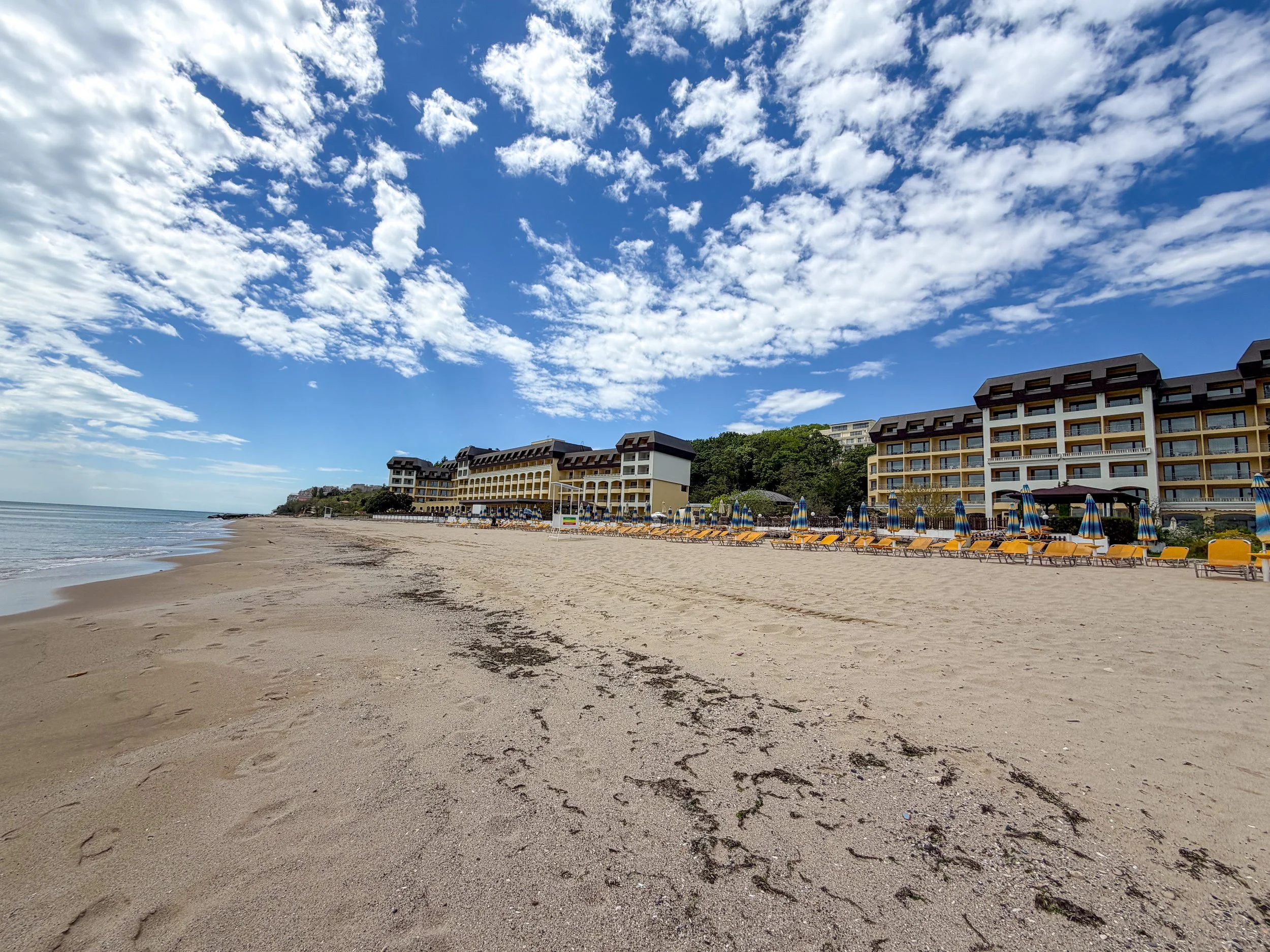 Riviera Beach Club Varna beach-2.jpg