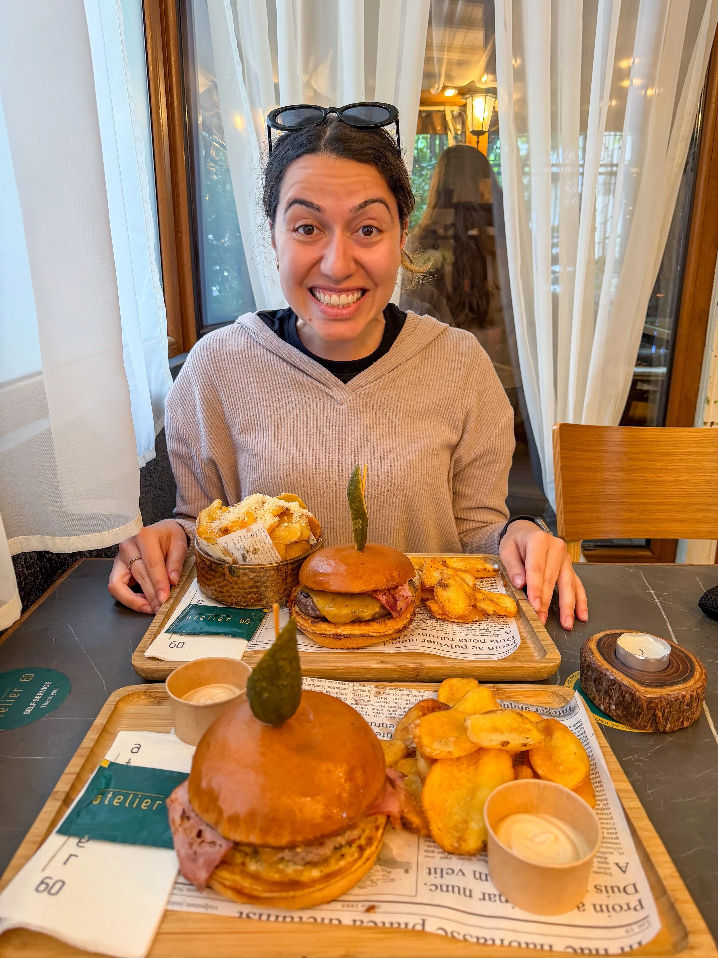 Burger restaurant in Varna city centre.jpg