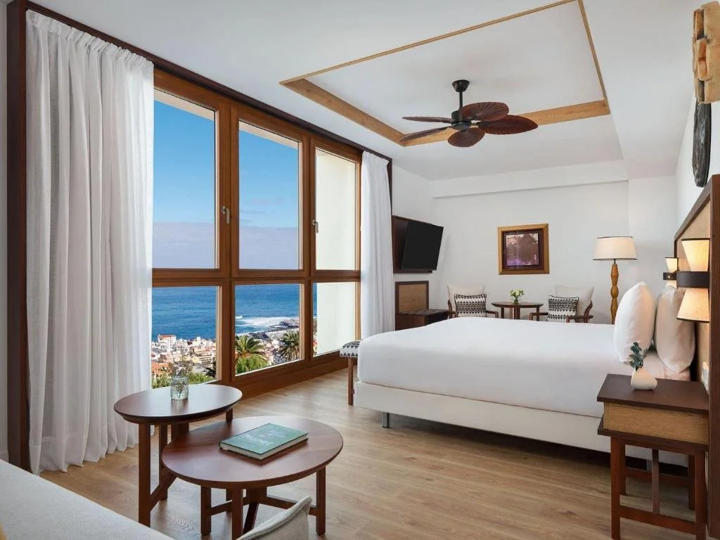 Gran Hotel Taoro junior suite with sea view.jpg