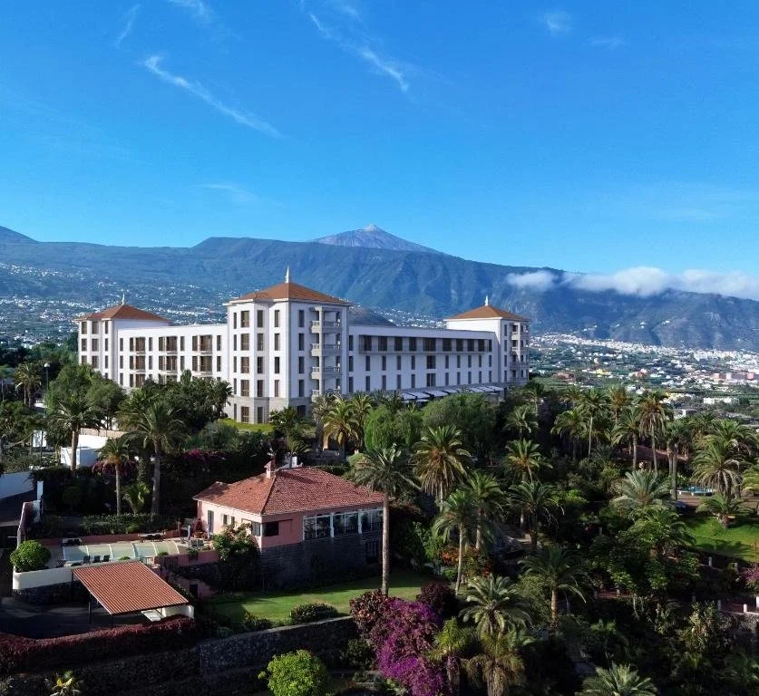 Gran Hotel Taoro views with Mount Teide behind.jpg