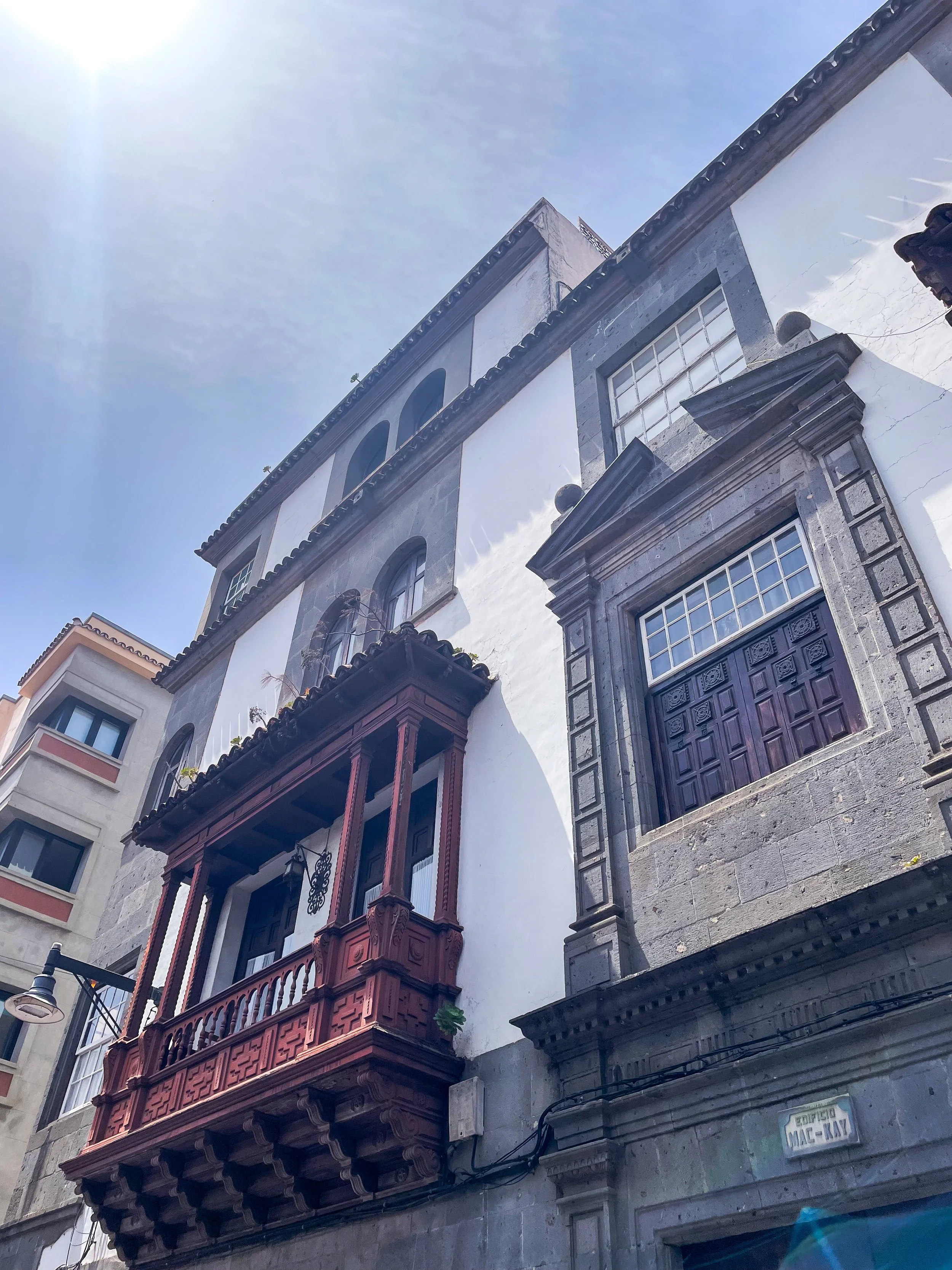 Balcony on the main street of La Laguna in Tenerife.jpg