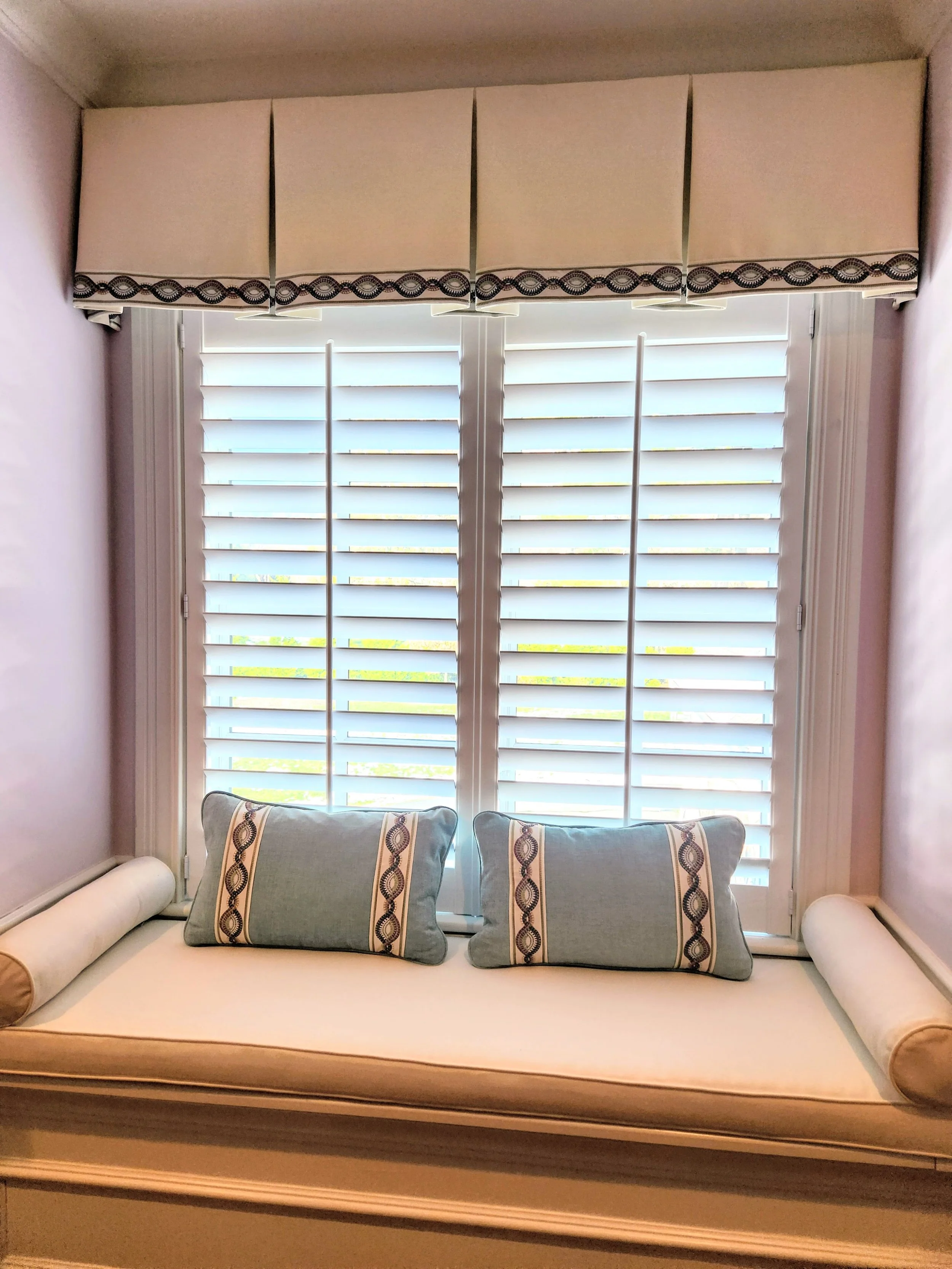 Box pleat valance and window seat cushion