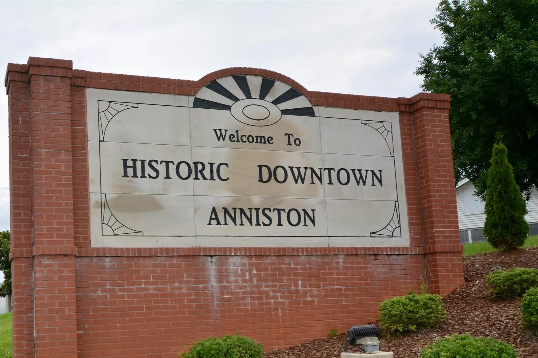 The Great Alabama Debate: Anniston vs. Birmingham (2026 Cost of Living &amp; Lifestyle Guide)