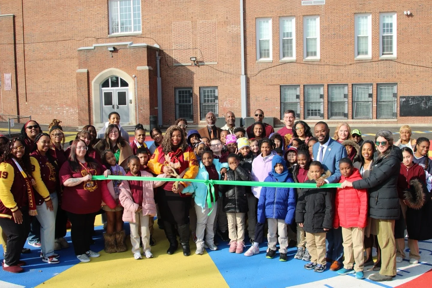 A vibrant space for community learning and play 🛝

Beginning in 2019, Parks &amp; People was brought in as a partner to begin visioning around the Hamilton Elementary/Middle School site. 

Phase 1 of site improvements was completed with the installa