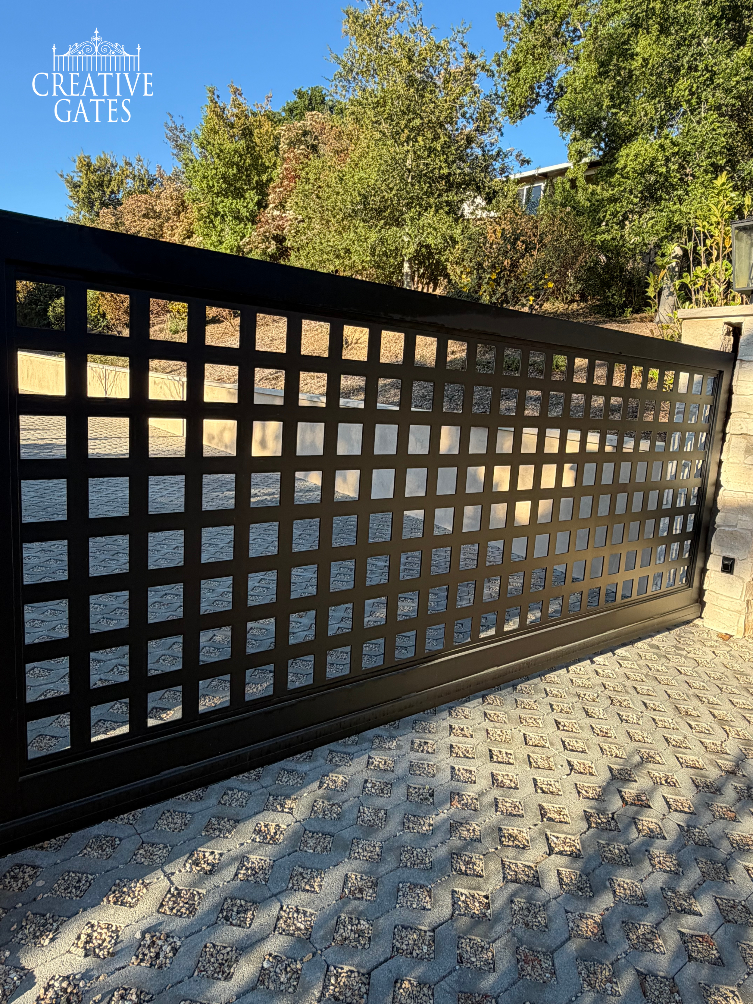 CANTILEVER GATE 6.png