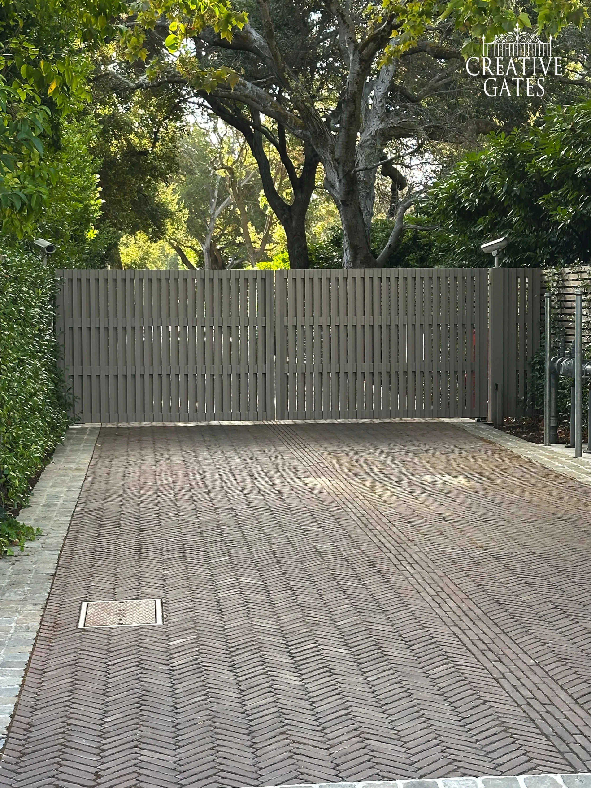 SWING GATE 64.jpg