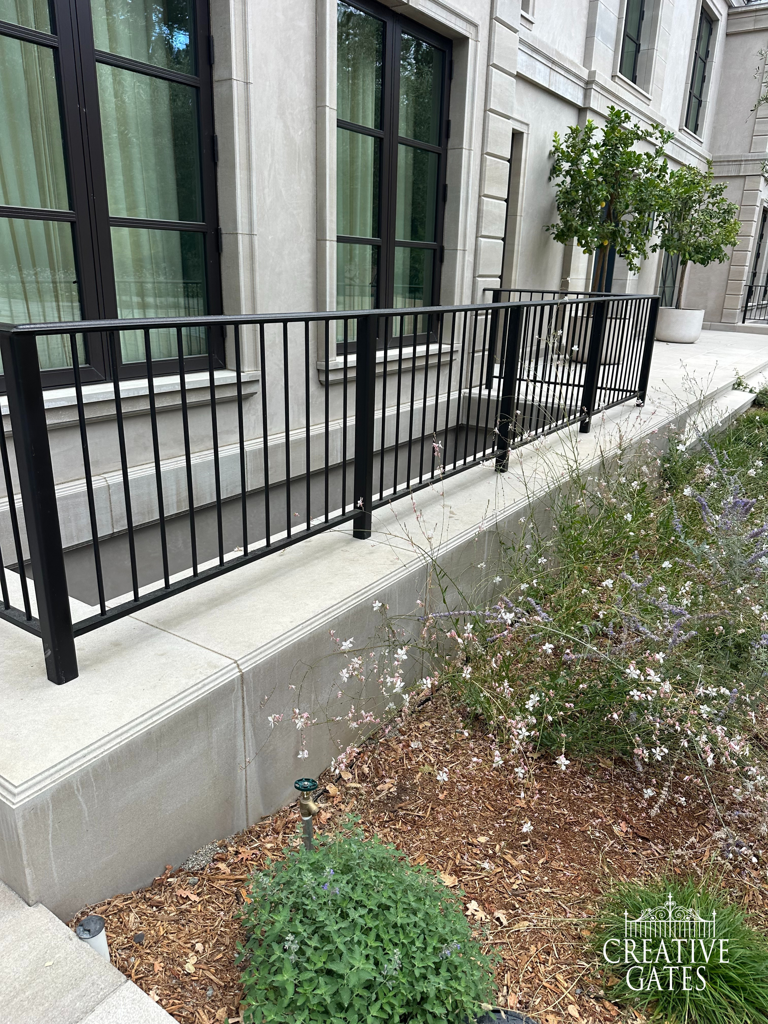 EXTERIOR RAILINGS 40.png