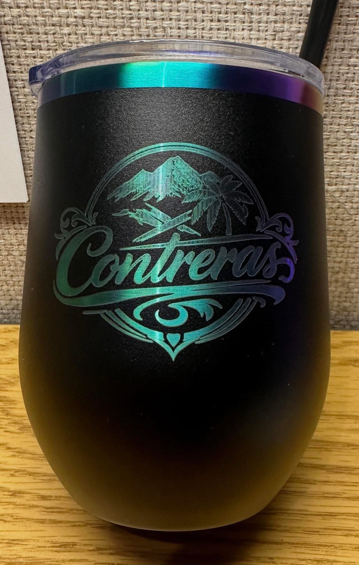 Wine tumbler with lid engraved with name and tropical mountain and palm trees