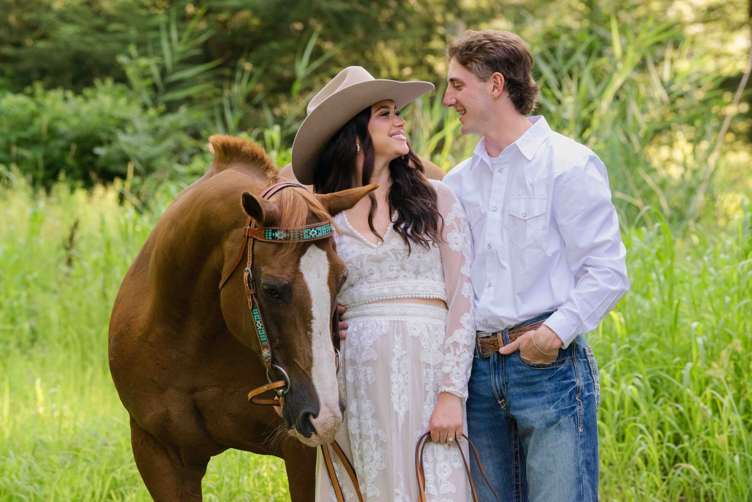 A New Hampshire Engagement Session with Emily&amp; Logan [&amp; Ace]