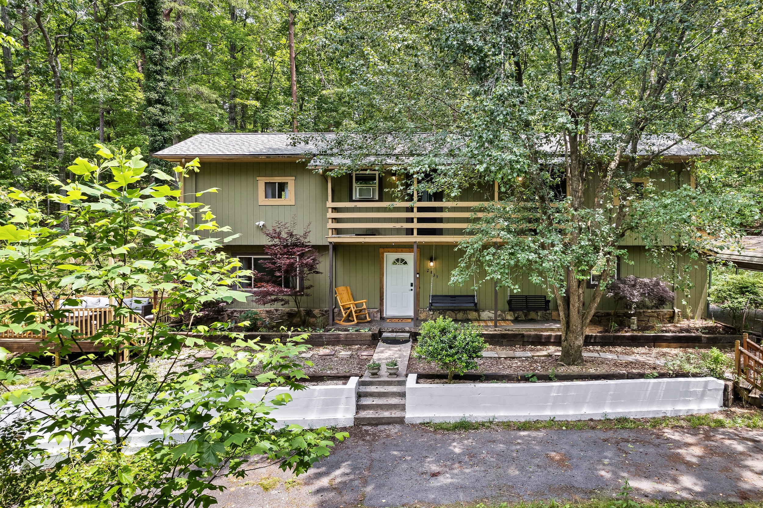 Honey Bear Hideaway provides ample peace and privacy.