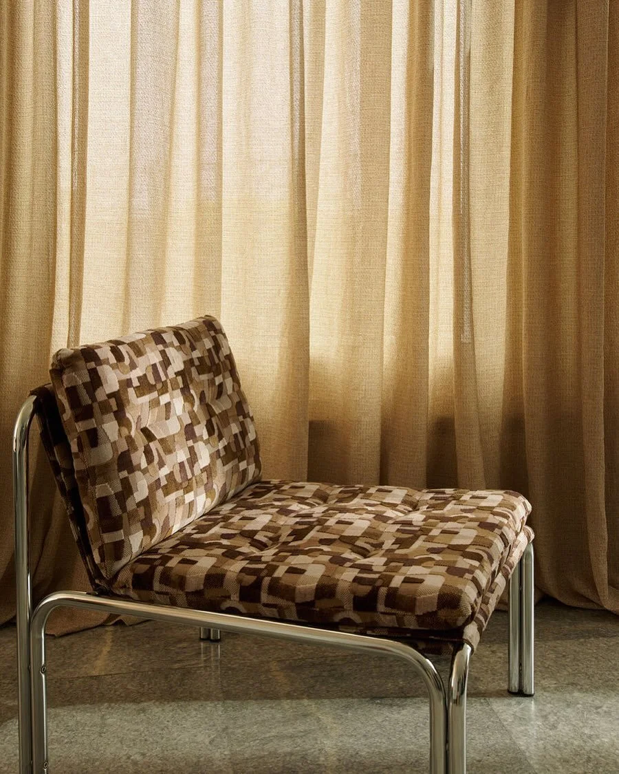 The new upholstery &lsquo;Puzzle&rsquo; from @zimmerandrohde 🤎

This beautiful textile mosaic was woven on traditional pile-wire weaving looms with a variety of pile heights creating a three dimensional quality. 
Suitable for commercial use and avai