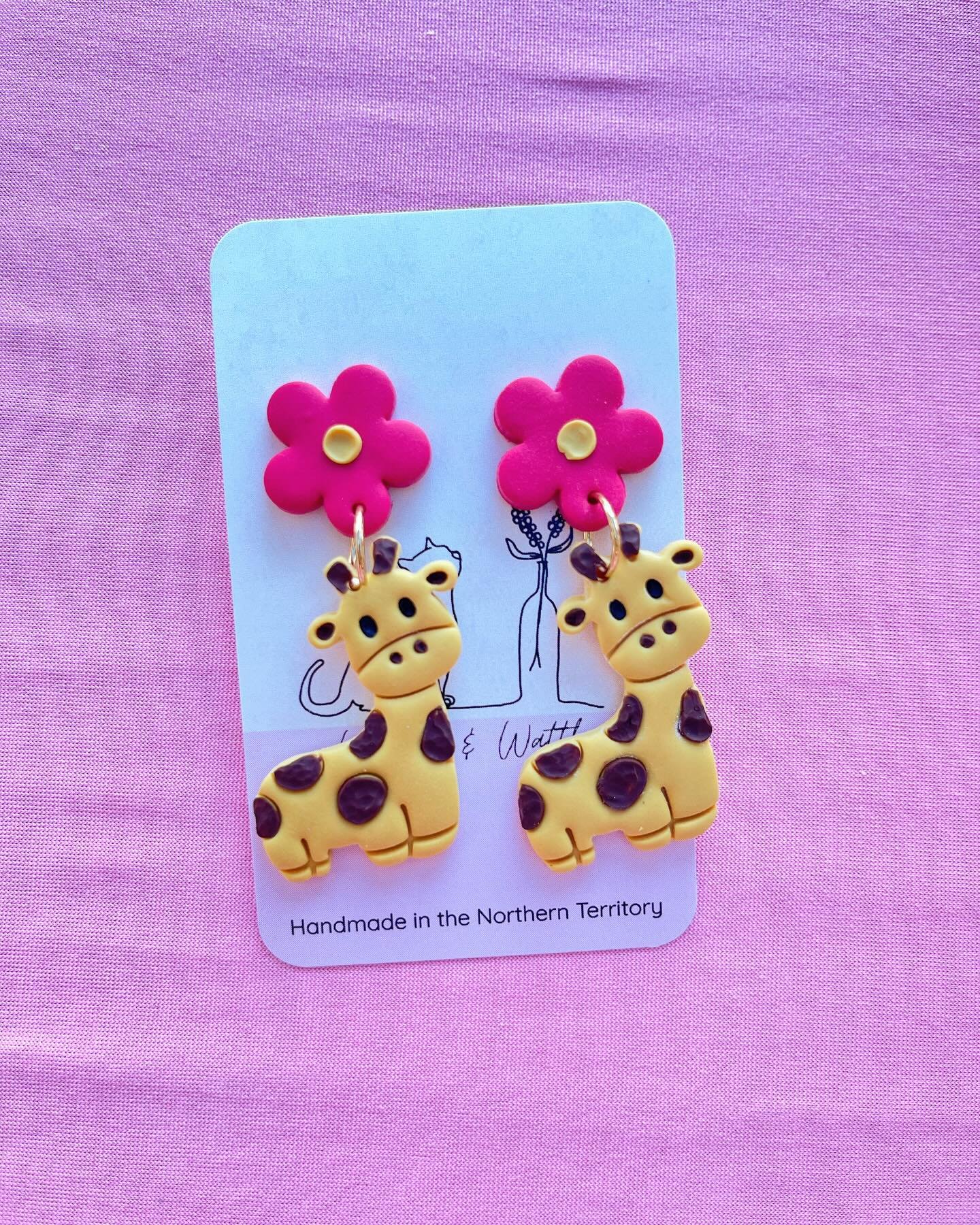 Two New Designs!! Giraffes and Hippos!!
Should I add these to the website?! 🌸🌻🦛🦒

#africananimals #giraffe #hippo #polymerclay