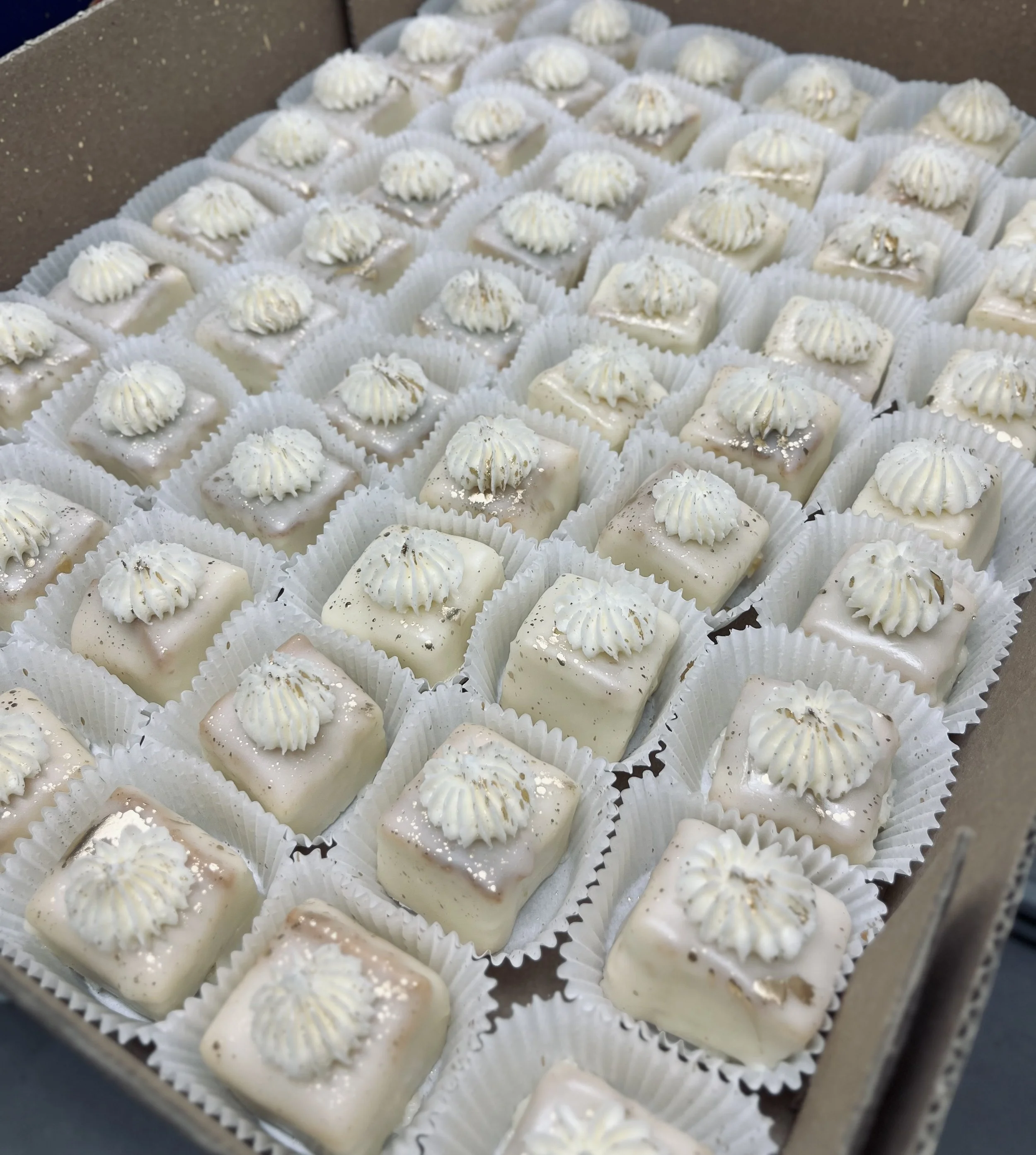 1/2 Dozen Petit Fours