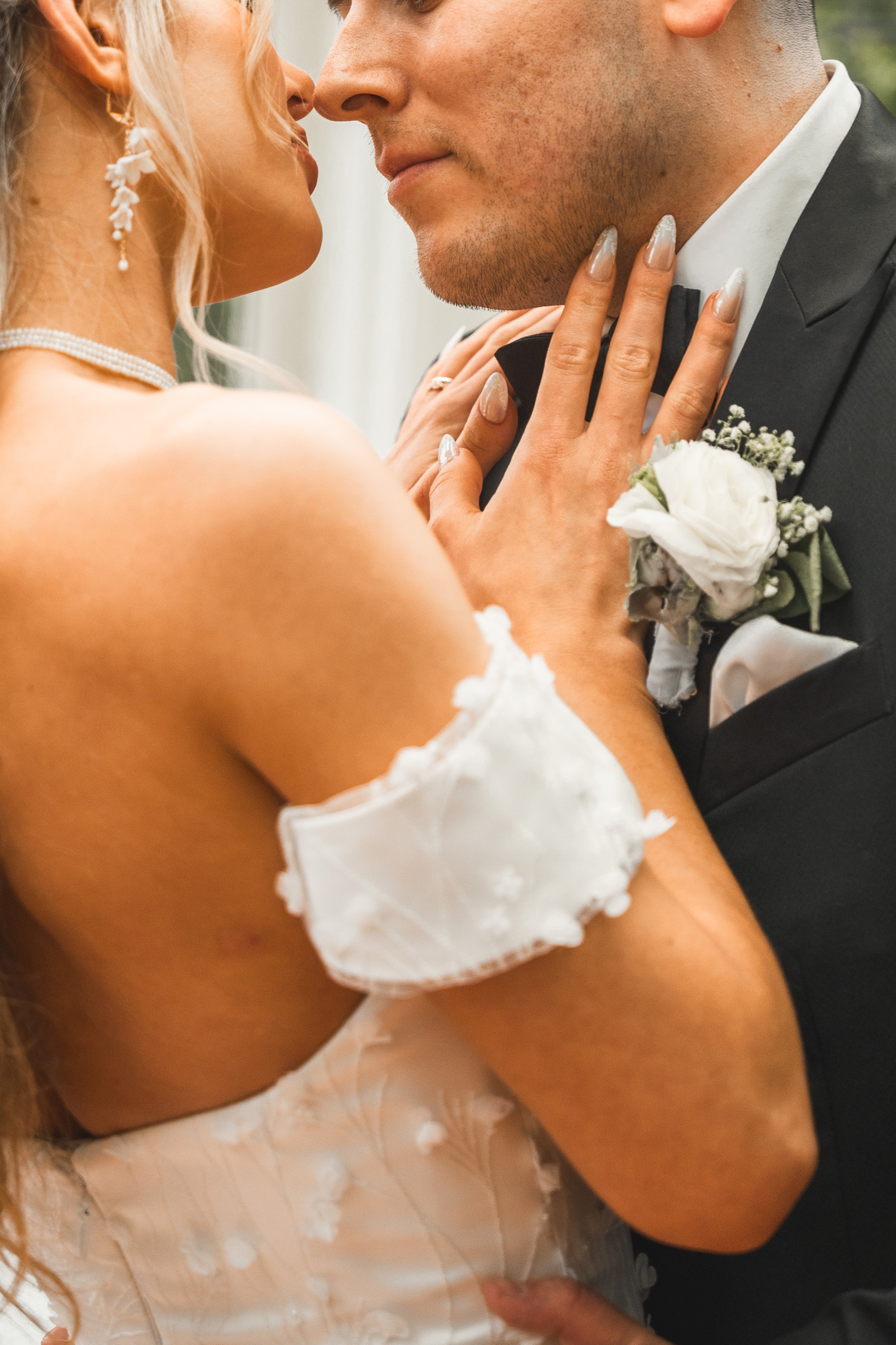 Aperture by Aguilar - Luis and Izzy bride Photos-3.jpg