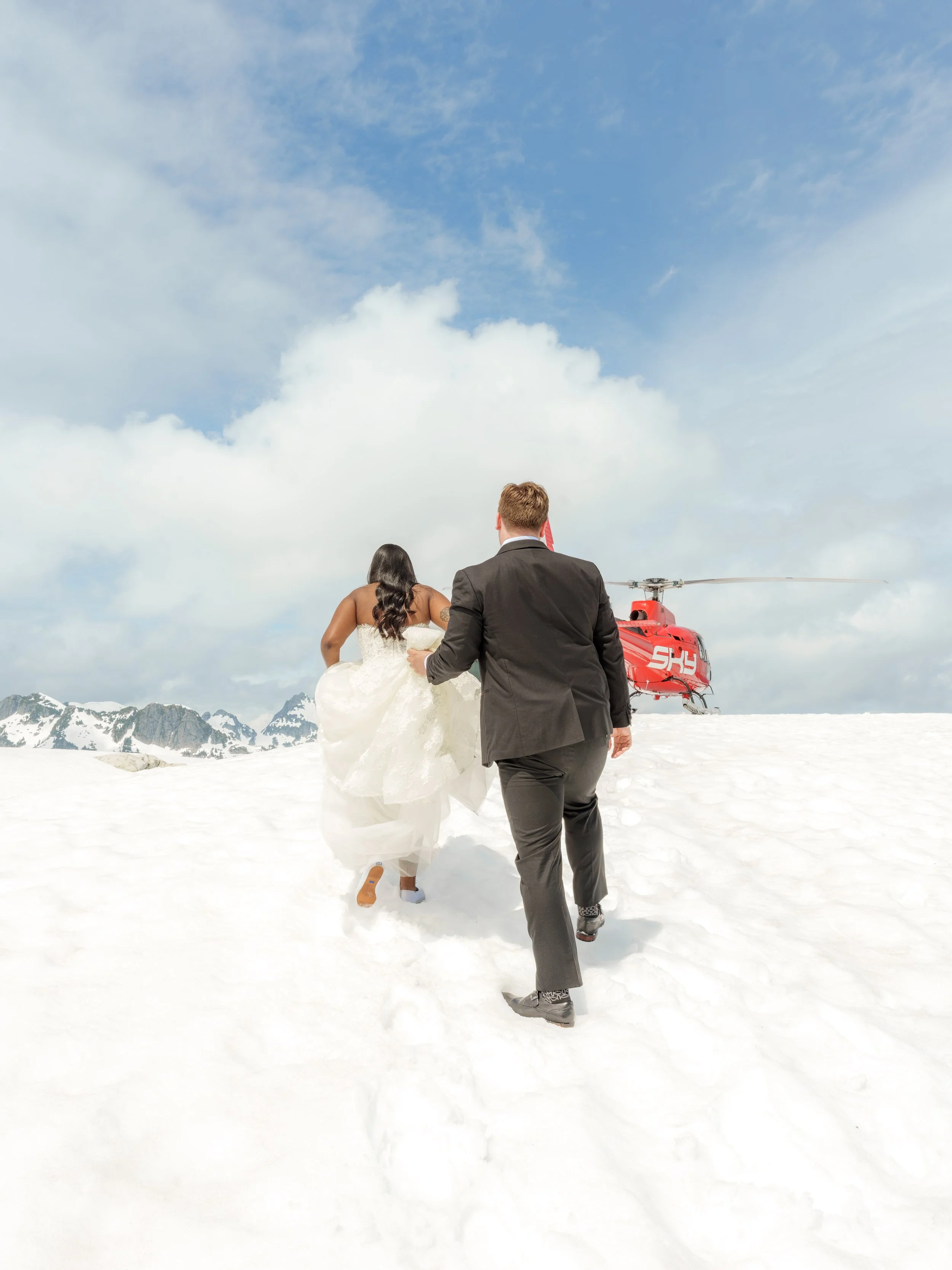F/5.6 — Glacial Excursion

Tracing footsteps across untouched snow toward a high-altitude departure.