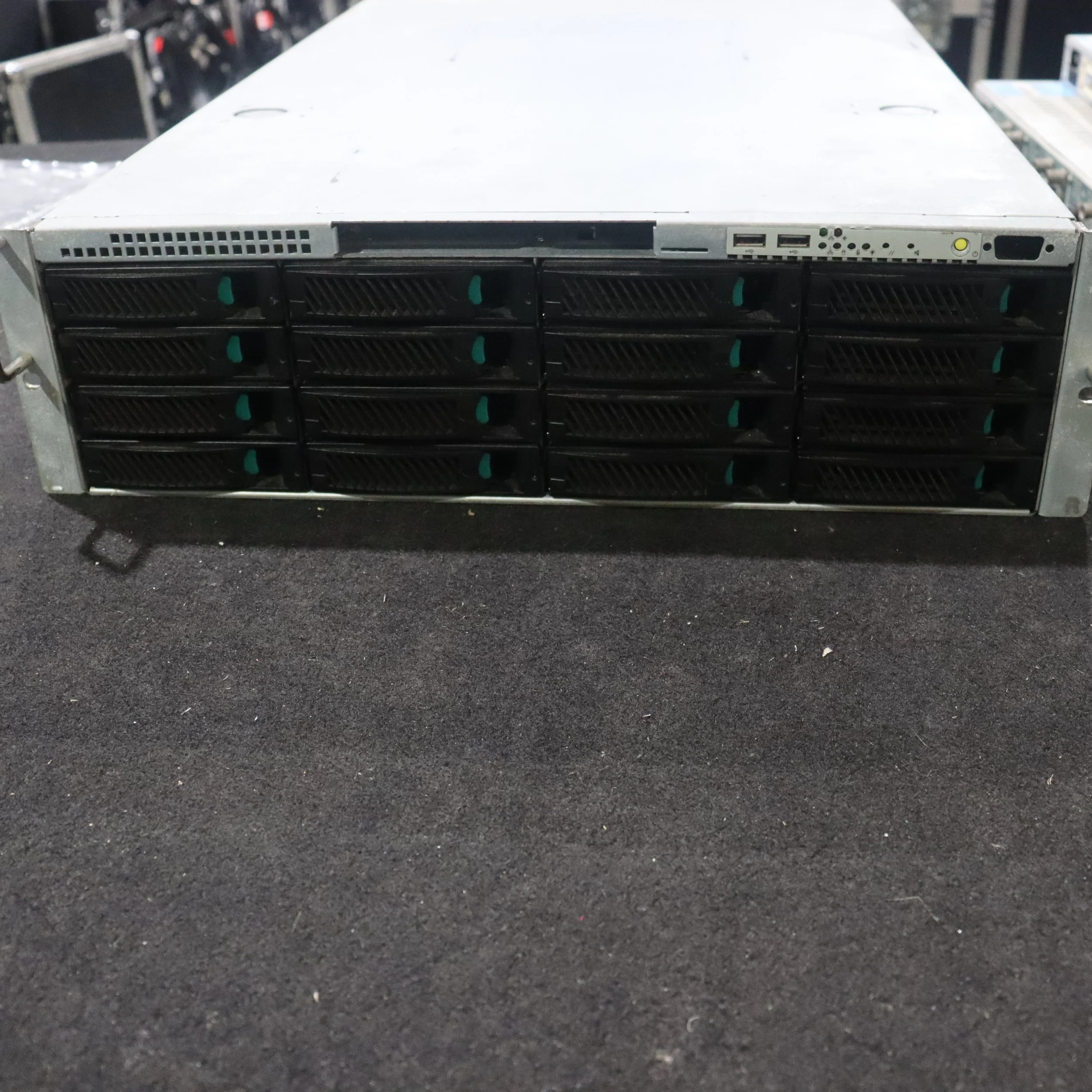 SilverStone RM316 – 16 Bay Rackmount Chassis