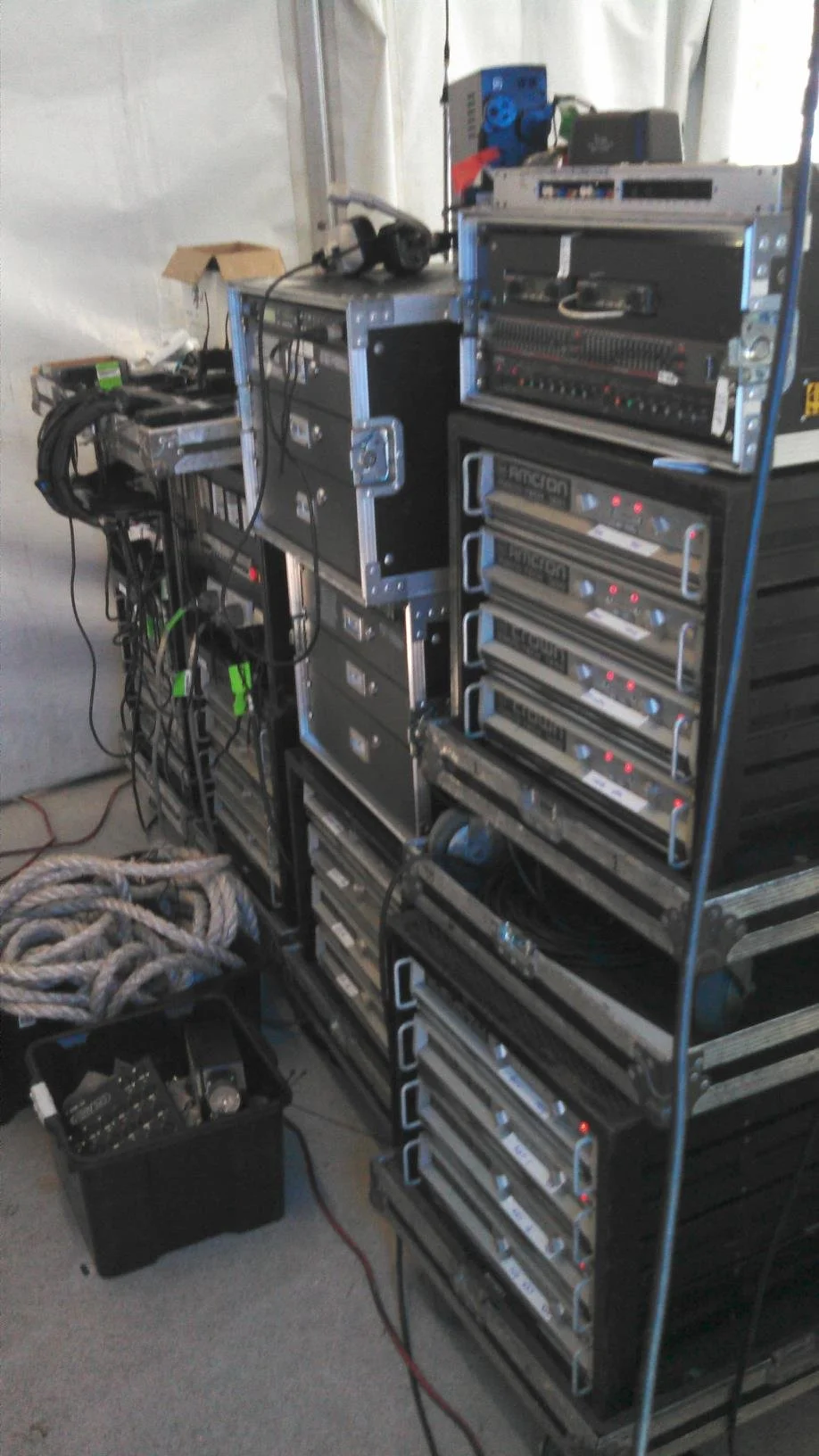 Amps and Racks for Days 
Radio One Australia 
7th of December 2012