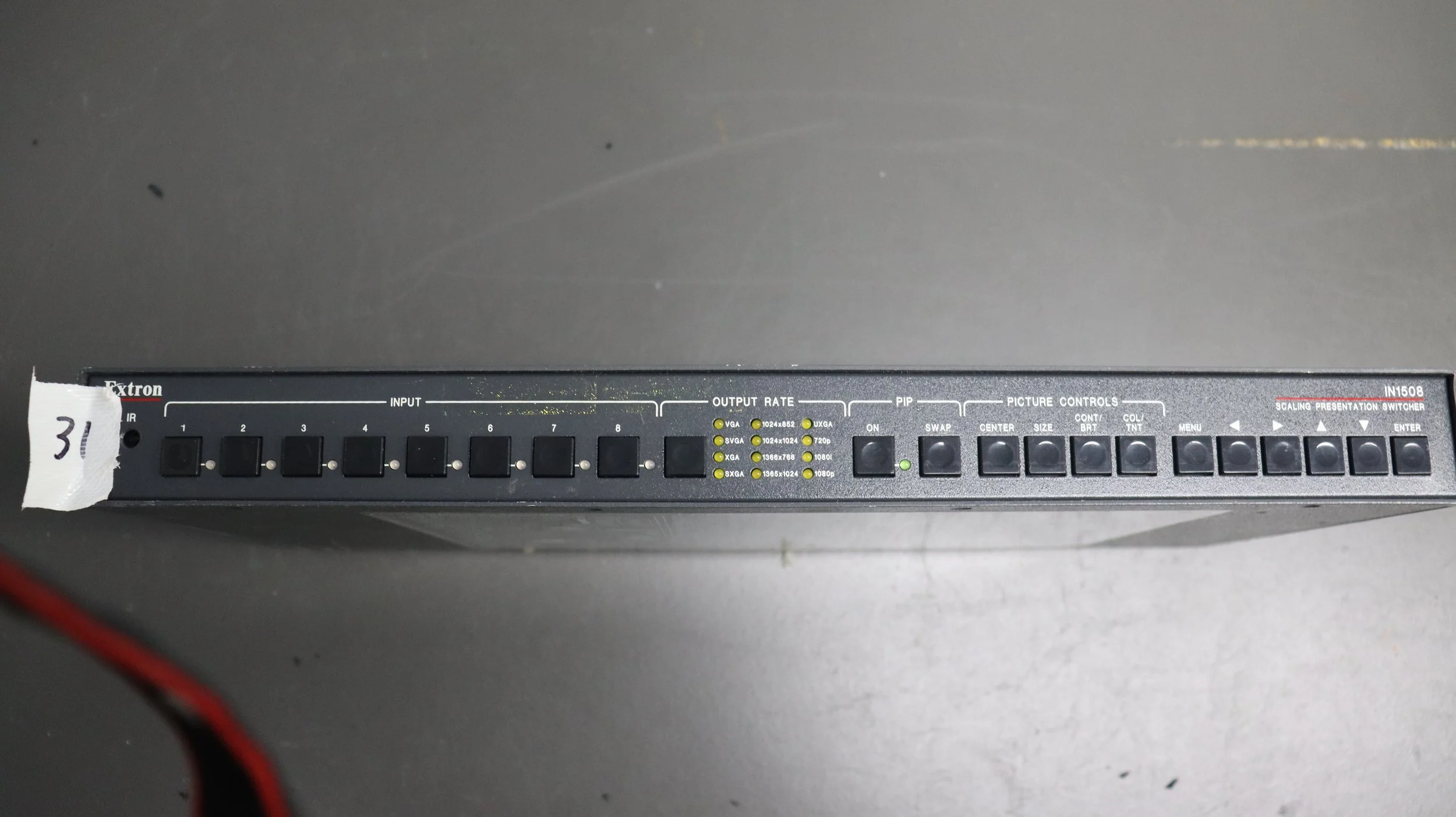 Scaling Presentation Switcher IN1508