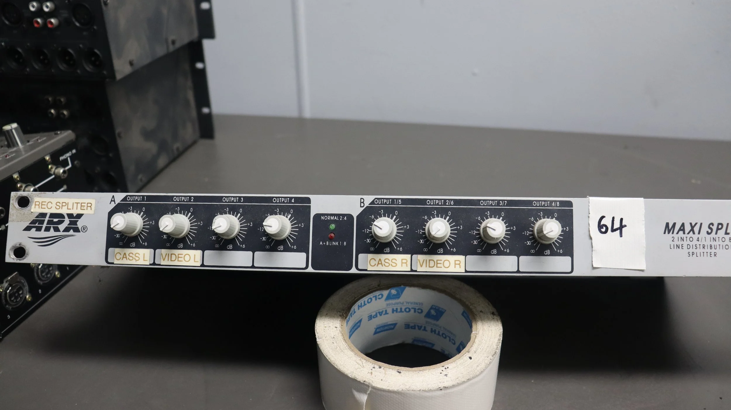 ARX MAXI SPLIT 2 into 4 / 1 into 8 Line Distribution Splitter