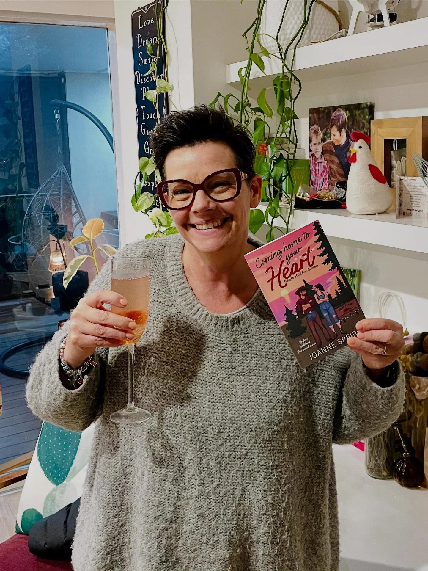 Celebrating the release of - Coming Home to Your Heart: Pining for a Point Perry Christmas 🥳🥂

My 5th book 😬

Annie &amp; JJ&rsquo;s story &hellip;

Her farm. His hideout. Their second Chance.

Always a team effort in getting a book published - th