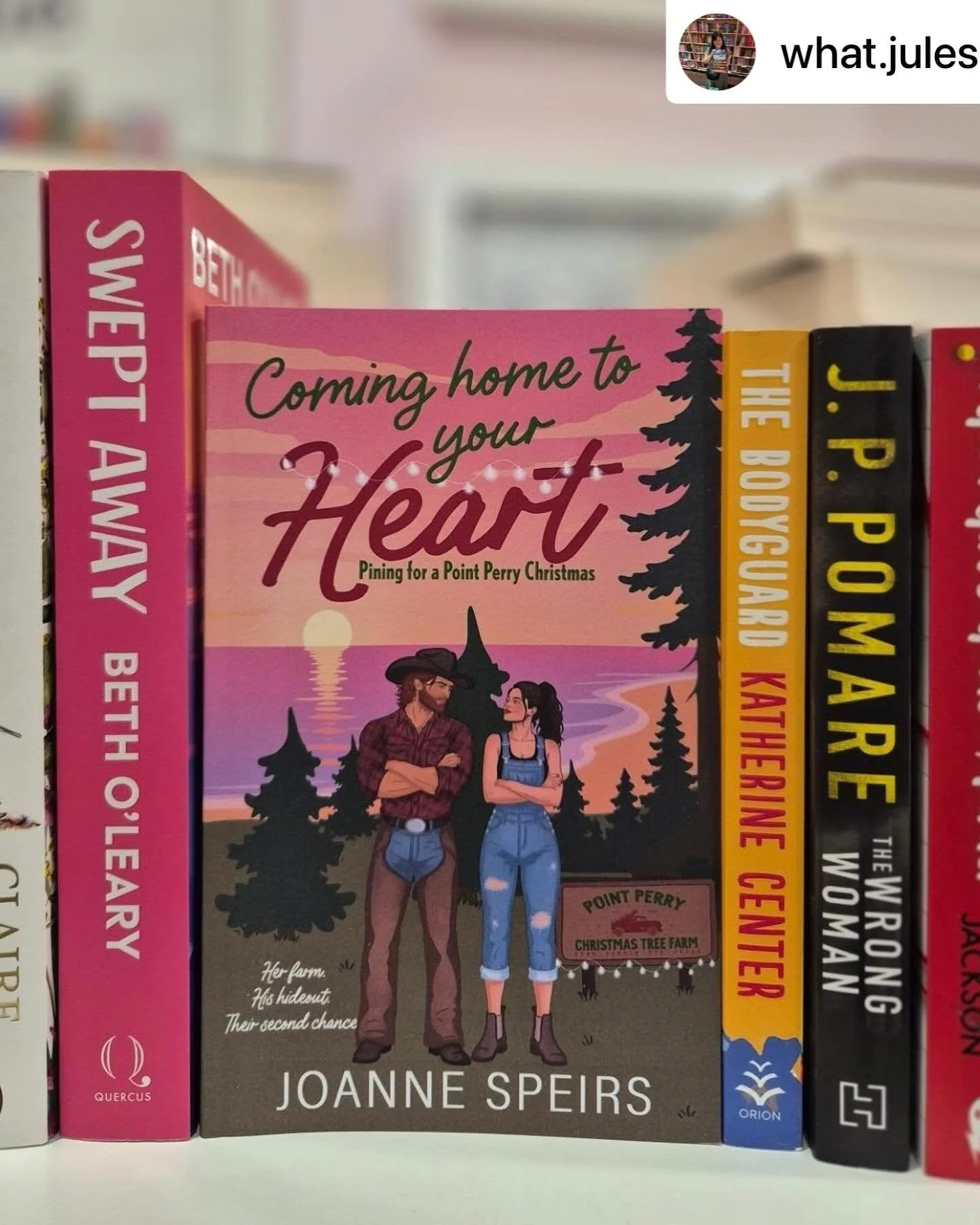 Thank you @what.jules.read for including Coming Home to Your Heart in her scavenger hunt &amp; Christmas in July reads ❤️

&bull; @what.jules.read 🔍 𝘑𝘶𝘭𝘺 𝘚𝘤𝘢𝘷𝘦𝘯𝘨𝘦𝘳 𝘏𝘶𝘯𝘵 🔍

Thank you again to @myreading_road
for these monthly Scaven