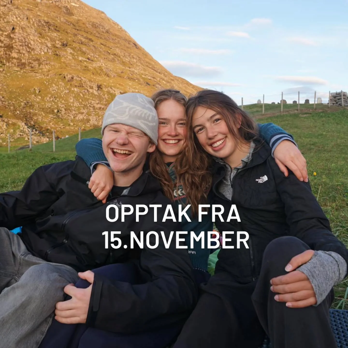 Vi n&aelig;rmer oss 15.november - da begynner vi &aring; ta inn elever for neste &aring;r! 
Det er utrolig kjekt &aring; se s&aring; mange s&oslash;knader allerede n&aring;🤩 
Tips; Det er lurt &aring; s&oslash;ke n&aring; for &aring; f&aring; plass 