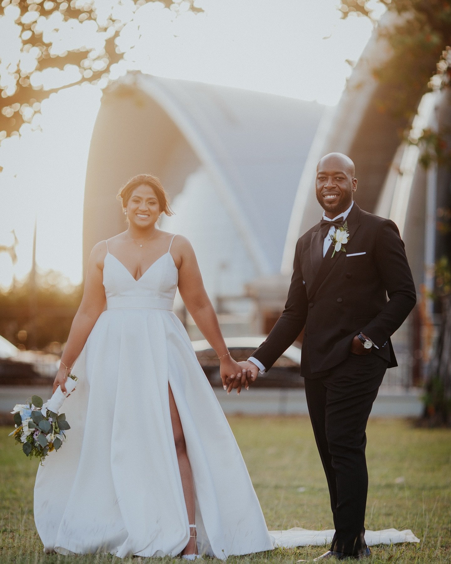 Real TWSB bride &ndash; Amaara! ✨

When Amaara reached out last summer to say she was visiting the UK from Trinidad &amp; Tobago for just 48 hours and wanted to make a stop at The Wedding Studio Berkshire, I knew it was going to be special. 

The mom