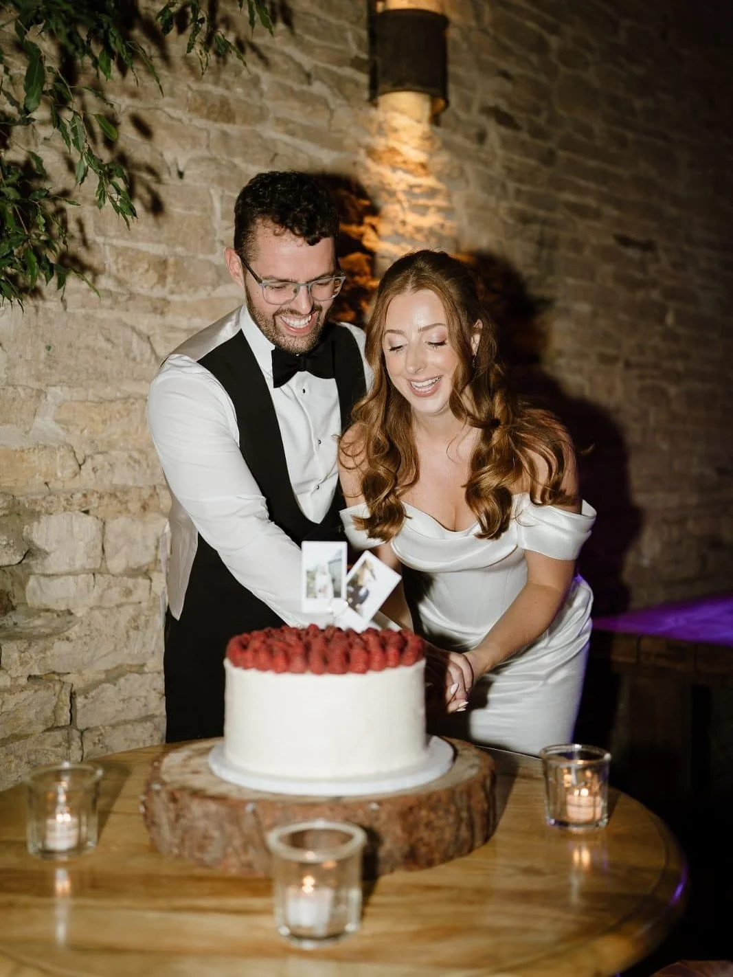 Real TWSB bride ~ EMMA 💗

I loved my time with Emma in the studio. From the moment she stepped into the studio, she just brought the most gorgeous energy every time 💫

We went on a bit of a journey to find THE one when Emma fell in love with two of