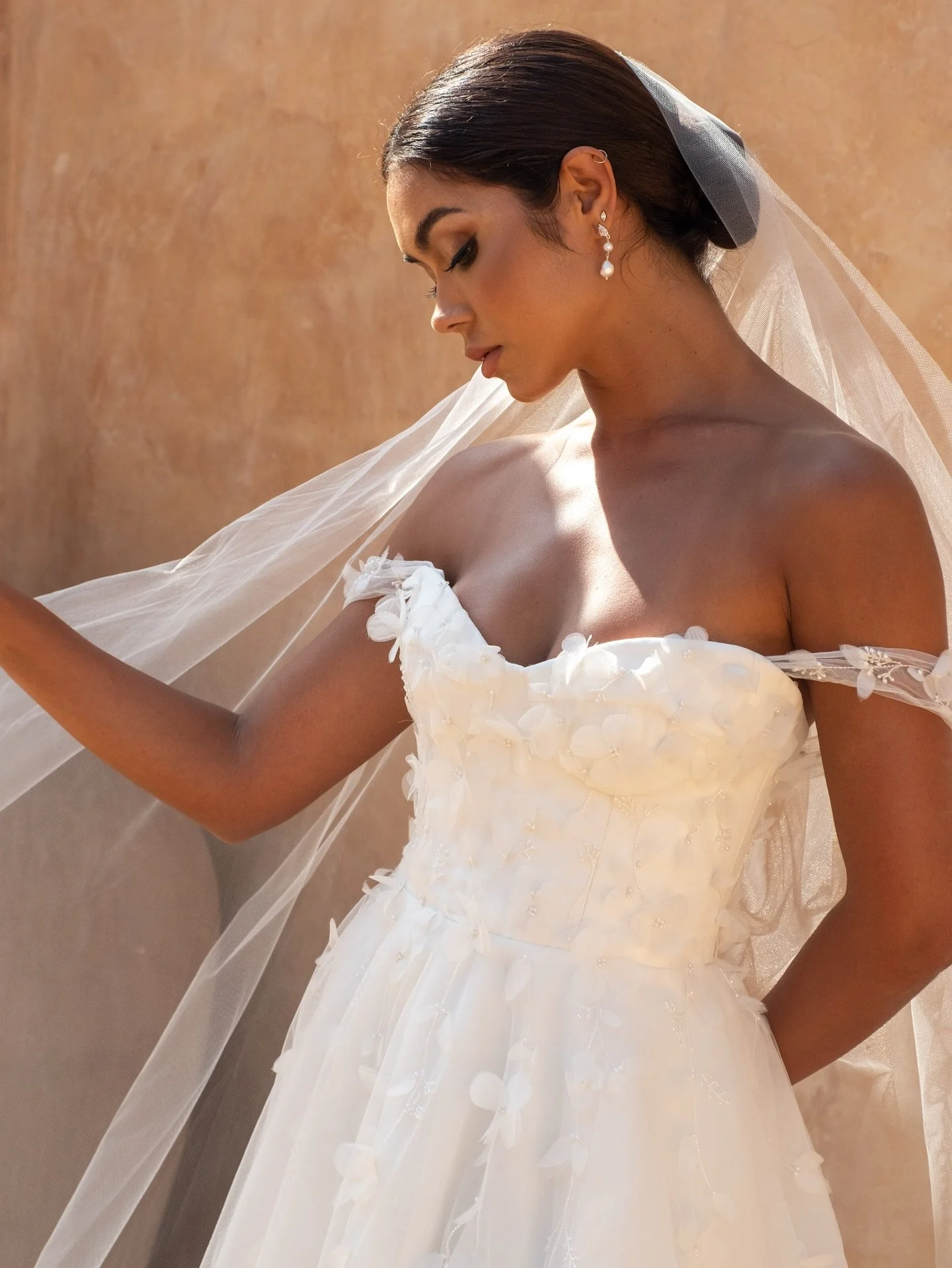 A modern love story &mdash; FARIA 🤍

For the bride who dreams of soft romance &mdash; meet the breathtaking FARIA by @shannamelville 🫶🏼

This dreamy A-line gown floats effortlessly with layers of light tulle, scattered with hand-embellished 3D flo