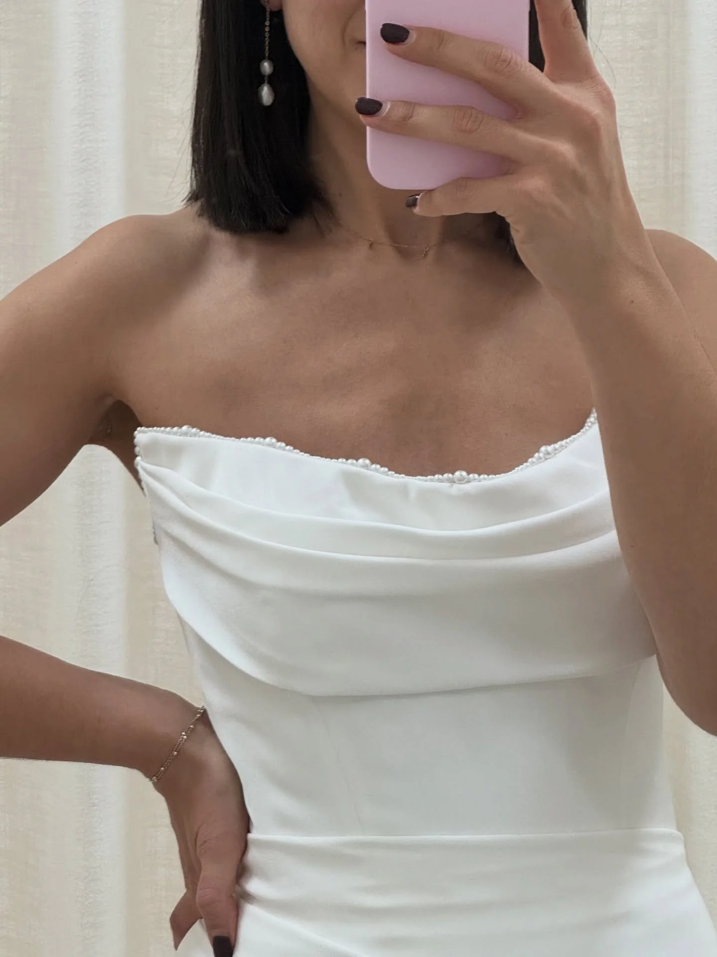 NEW ARRIVALS TRY ON 💁🏻&zwj;♀️

It&rsquo;s been a hot minute since I wrestled myself into some wedding dresses! And yes, I do mean wrestled 🤣

I get asked all the time &lsquo;do you just try the dresses on all the time for fun?&rsquo;&hellip;the re