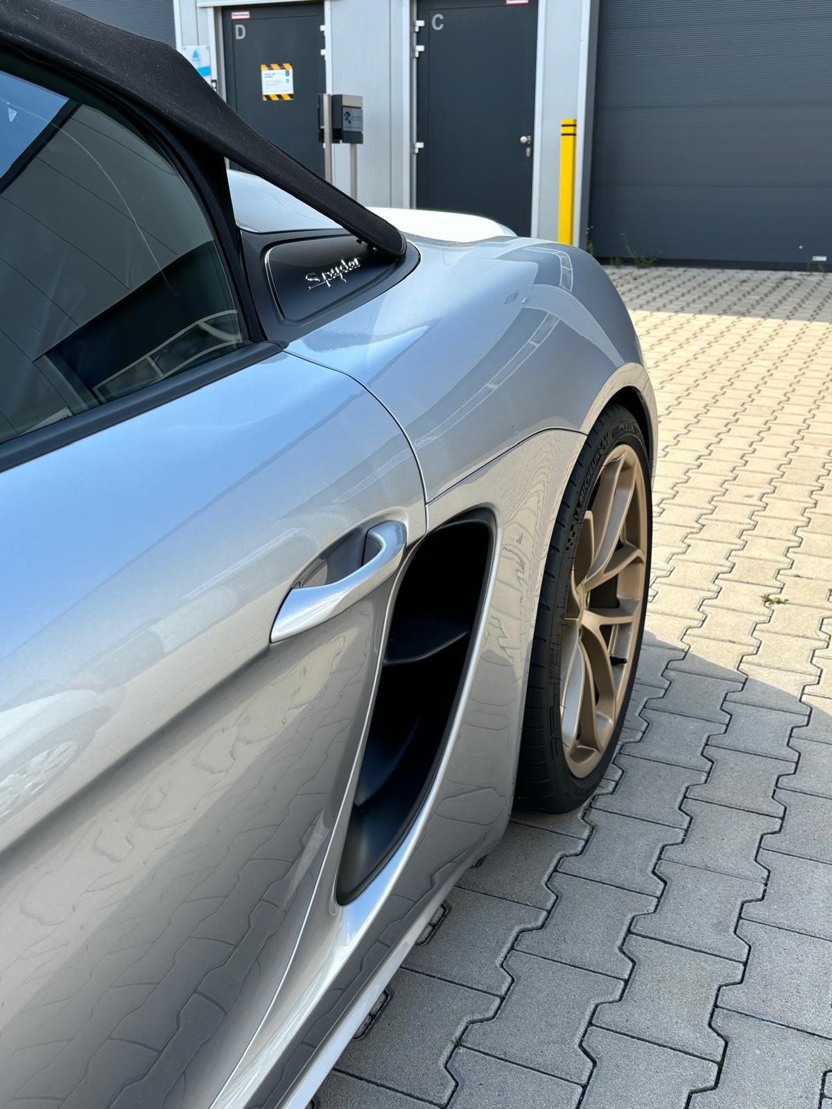 Porsche 718 / Xpel Ultimate Plus