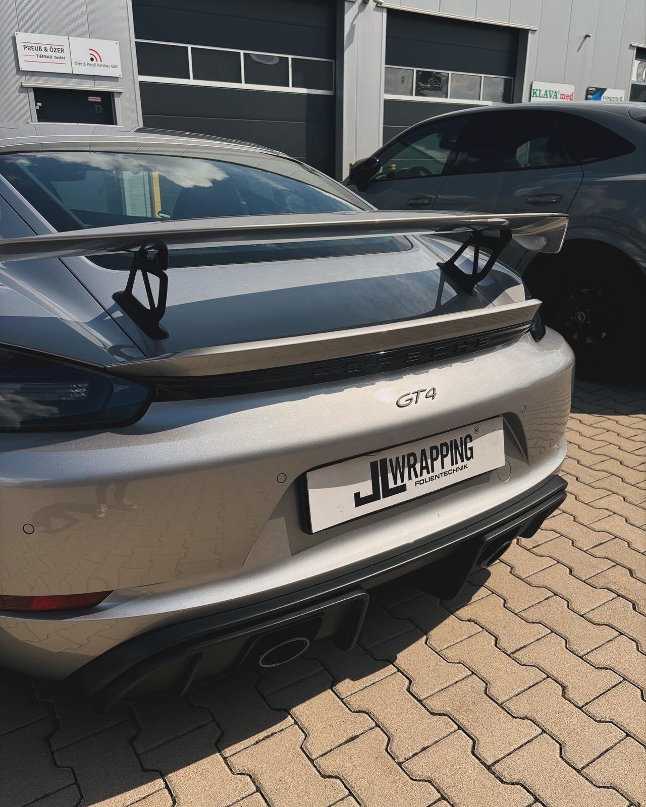Porsche 718 / Xpel Ultimate Plus