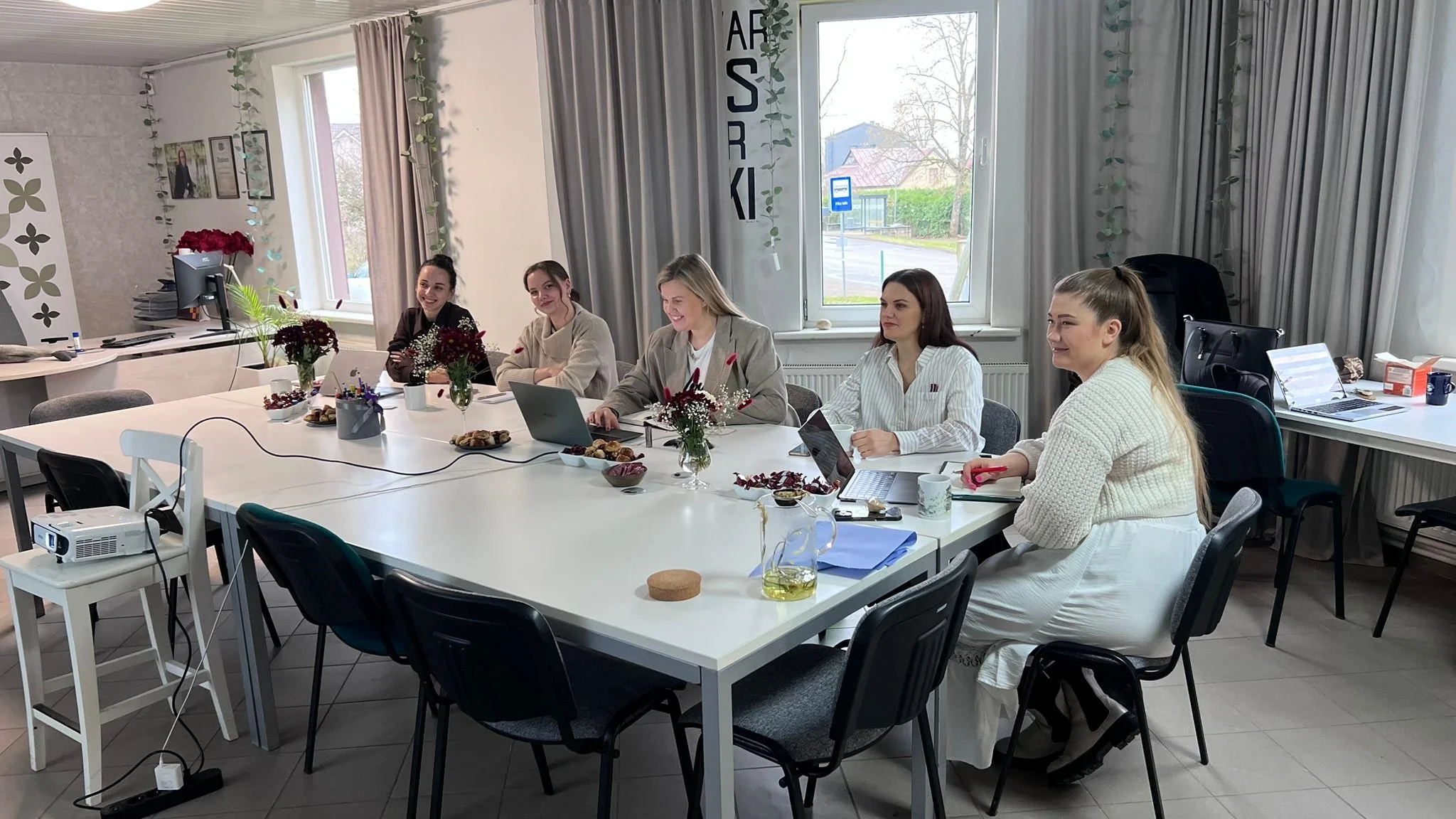 Sociālie tīkli ar Kristīni Beitiku.