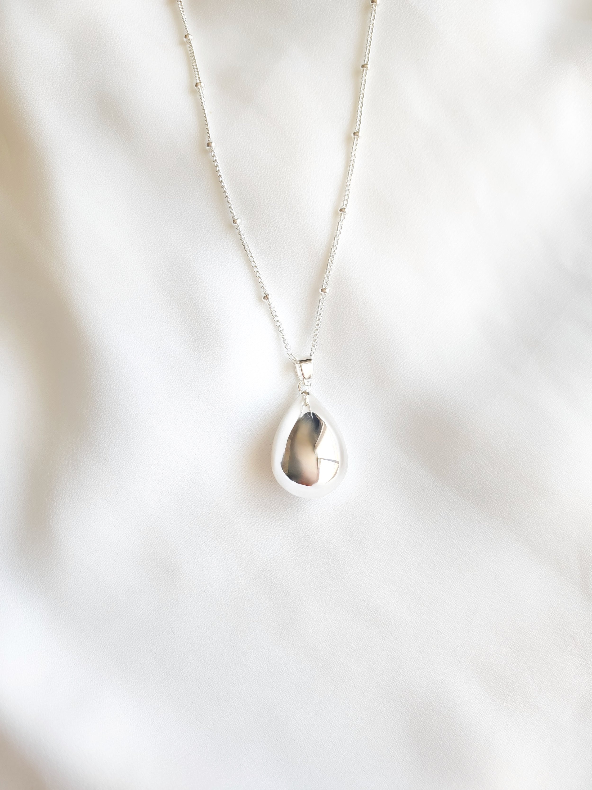 Bijoux_maternite_collier_BOLA_goutte_2.jpeg