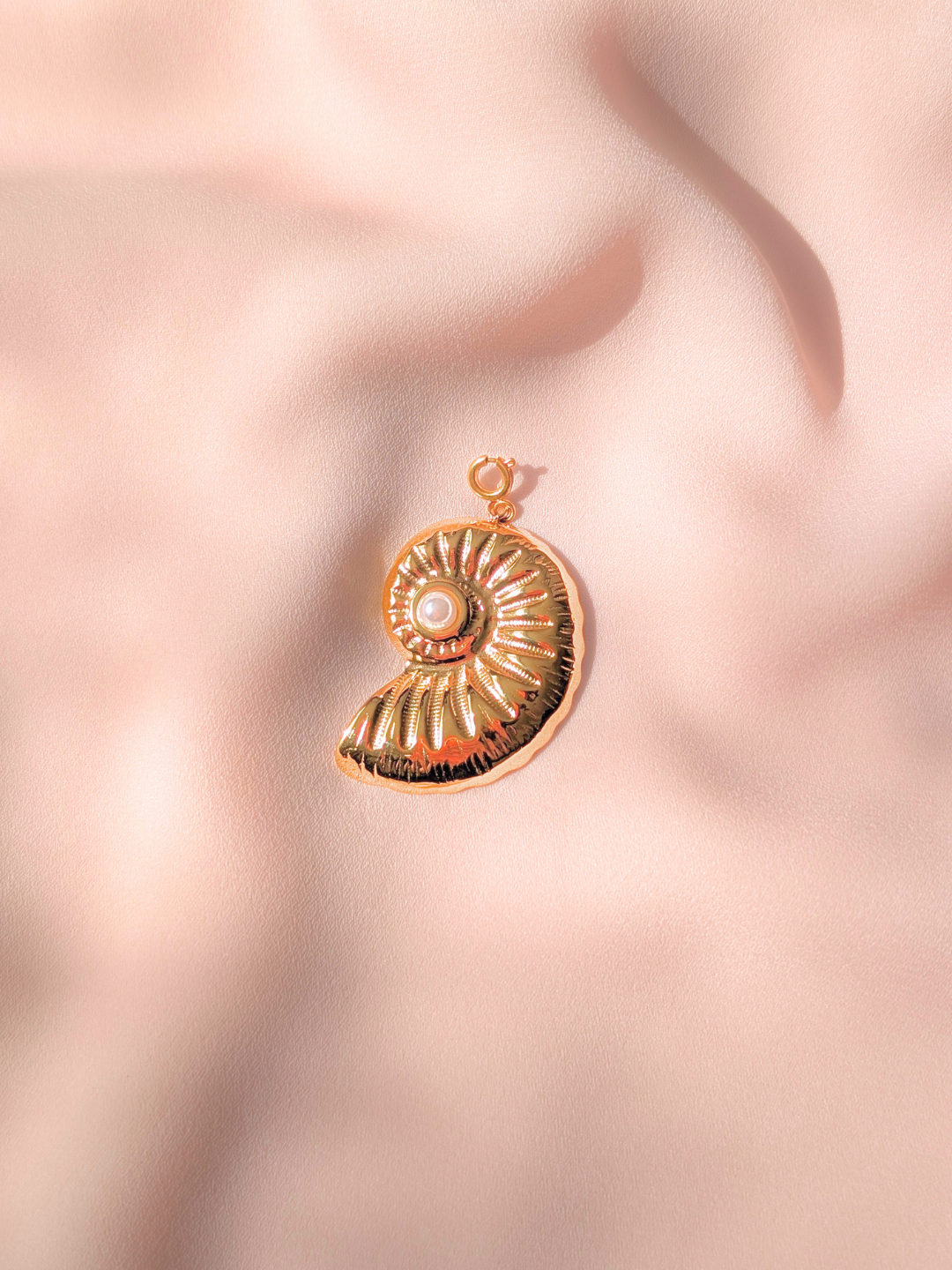 pendentif-amovible-interchangeable-concha-coquillage-acier-inoxydable-dore4.png