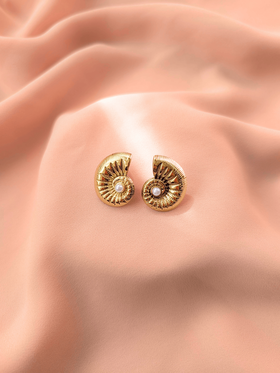boucles-doreilles-concha-coquillage-acier-inoxydable-dore1.png