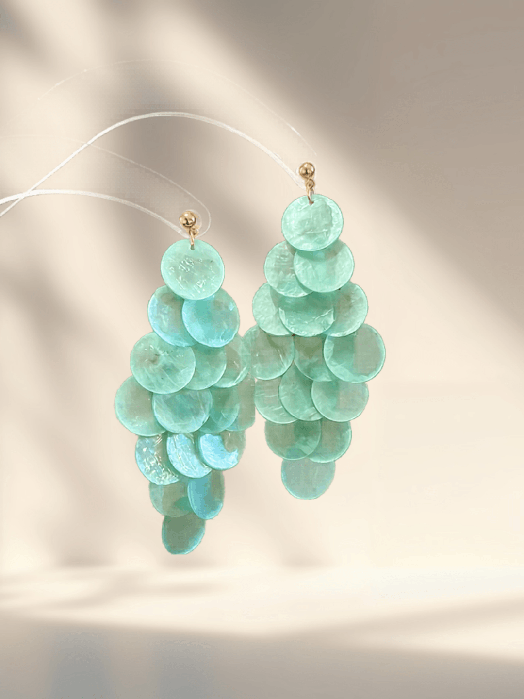 boucle-doreille-sirena-nacre-naturelle-pendante18.png