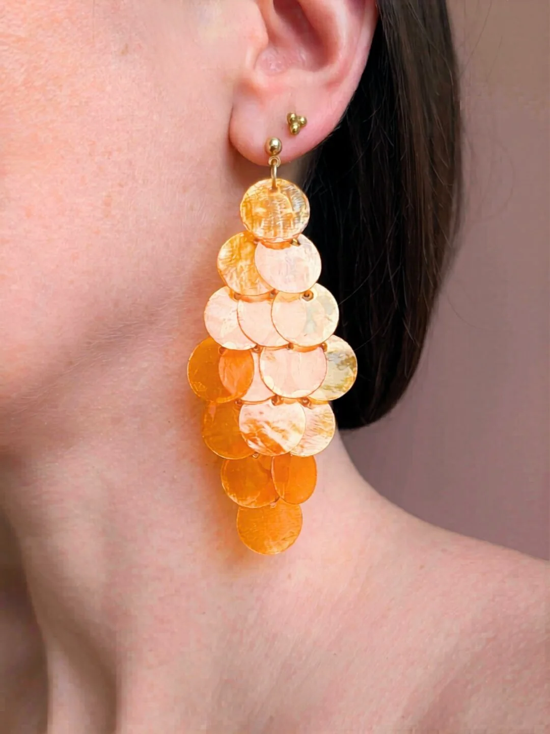 boucle-doreille-sirena-nacre-naturelle-pendante23.jpeg