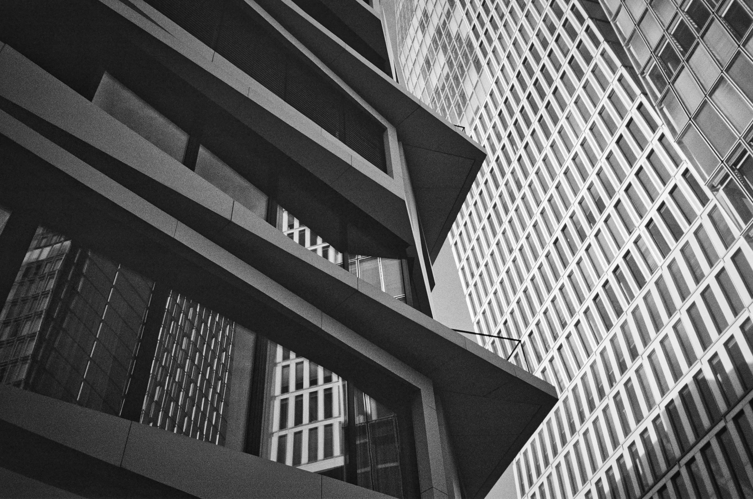 Where Buildings Touch  ・ Auflage 20
