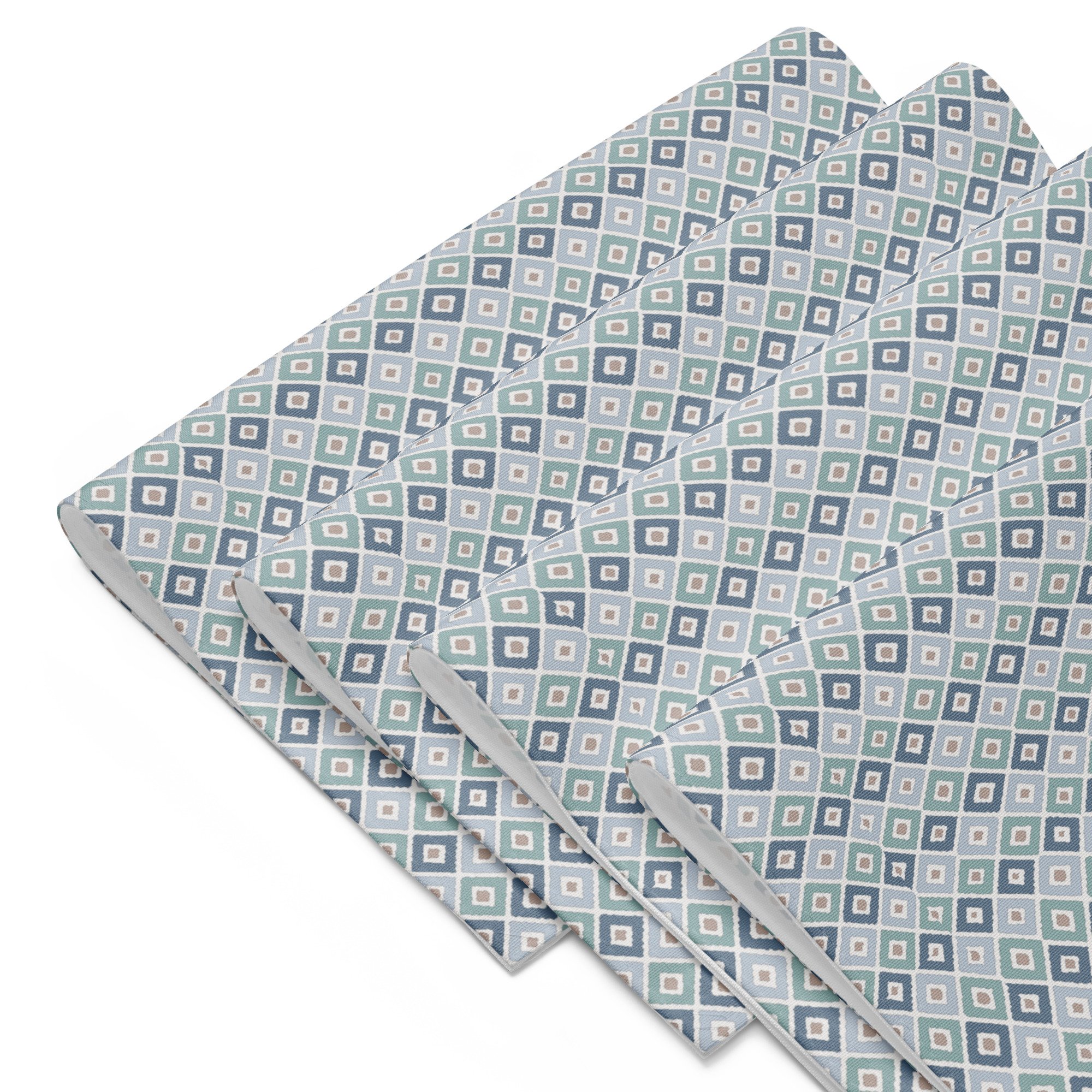 placemat-set-(4)-white-front-662fb6252bcb5.jpg