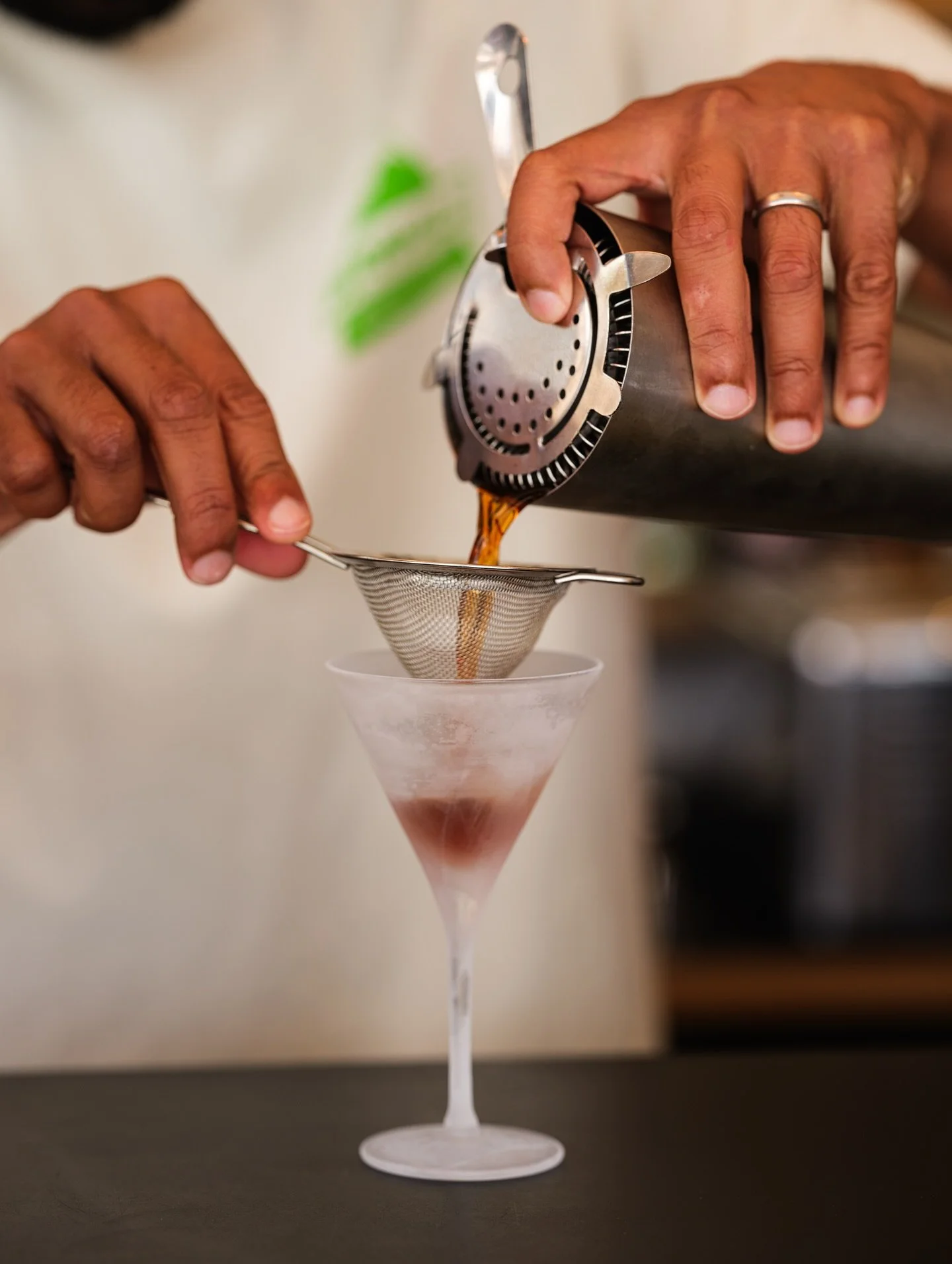 FINE STRAIN

Espresso Martini - double strained for that silky, smooth and velvety texture.

📸 @antonrodriguez 

#cocktailhour #allatthebar #finestrain #winebar #newlyn #lovetts