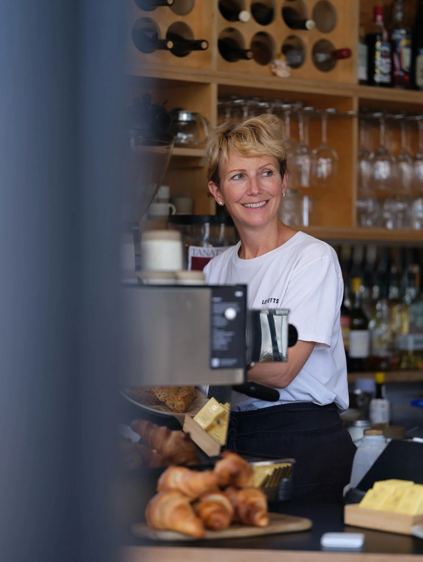 HERE 4 U

7 days a week 🖤

8.30am - 9pm, Monday to Saturday
9.30am - 3.30pm, Sundays 

#coffeeshop #specialitycoffee #winebar #naturalwine #community #here4u #newlyn #lovetts